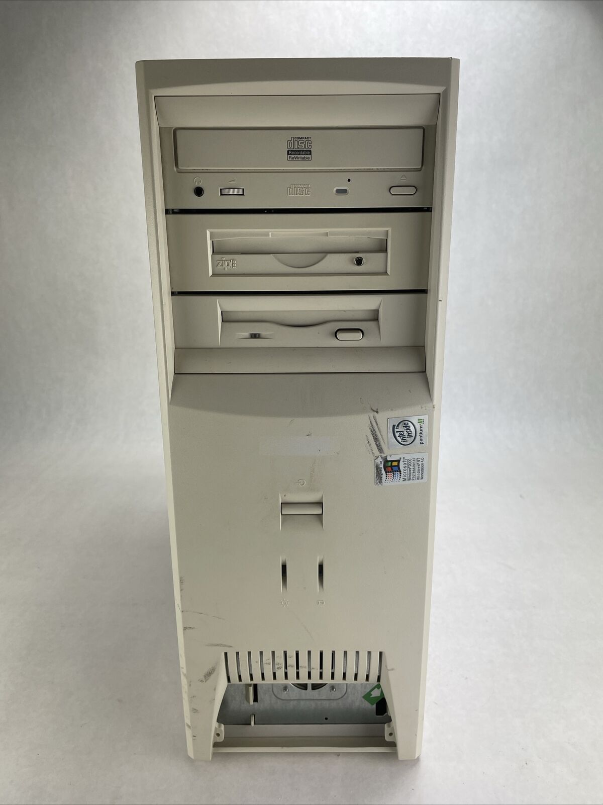 Compaq DeskPro P600E MT Intel Pentium III 600MHz 256MB RAM No HDD No OS