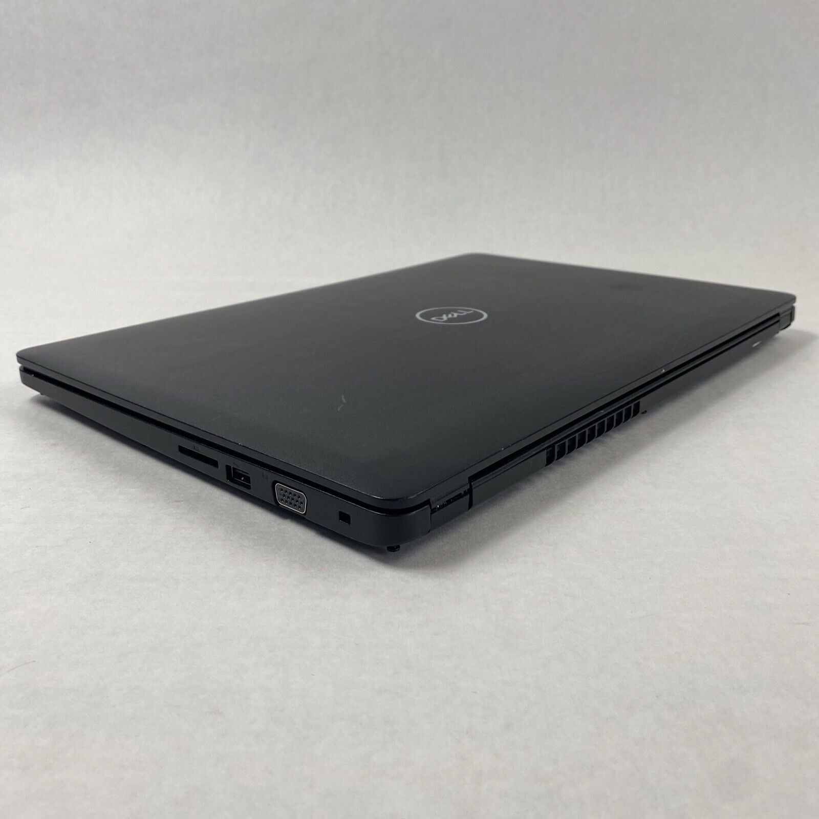 Dell Latitude 3580 Core i3-6006U 2.00GHz 16GB RAM 15.6" No Battery No HDD No OS