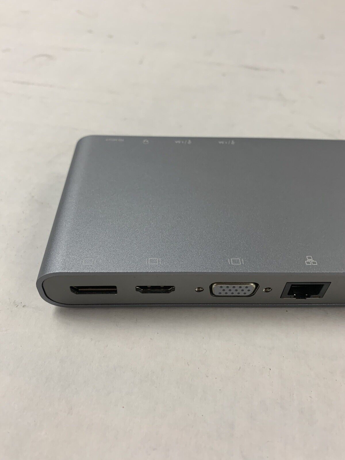 Monoprice 29434 USB-C Dual-Monitor Docking Station