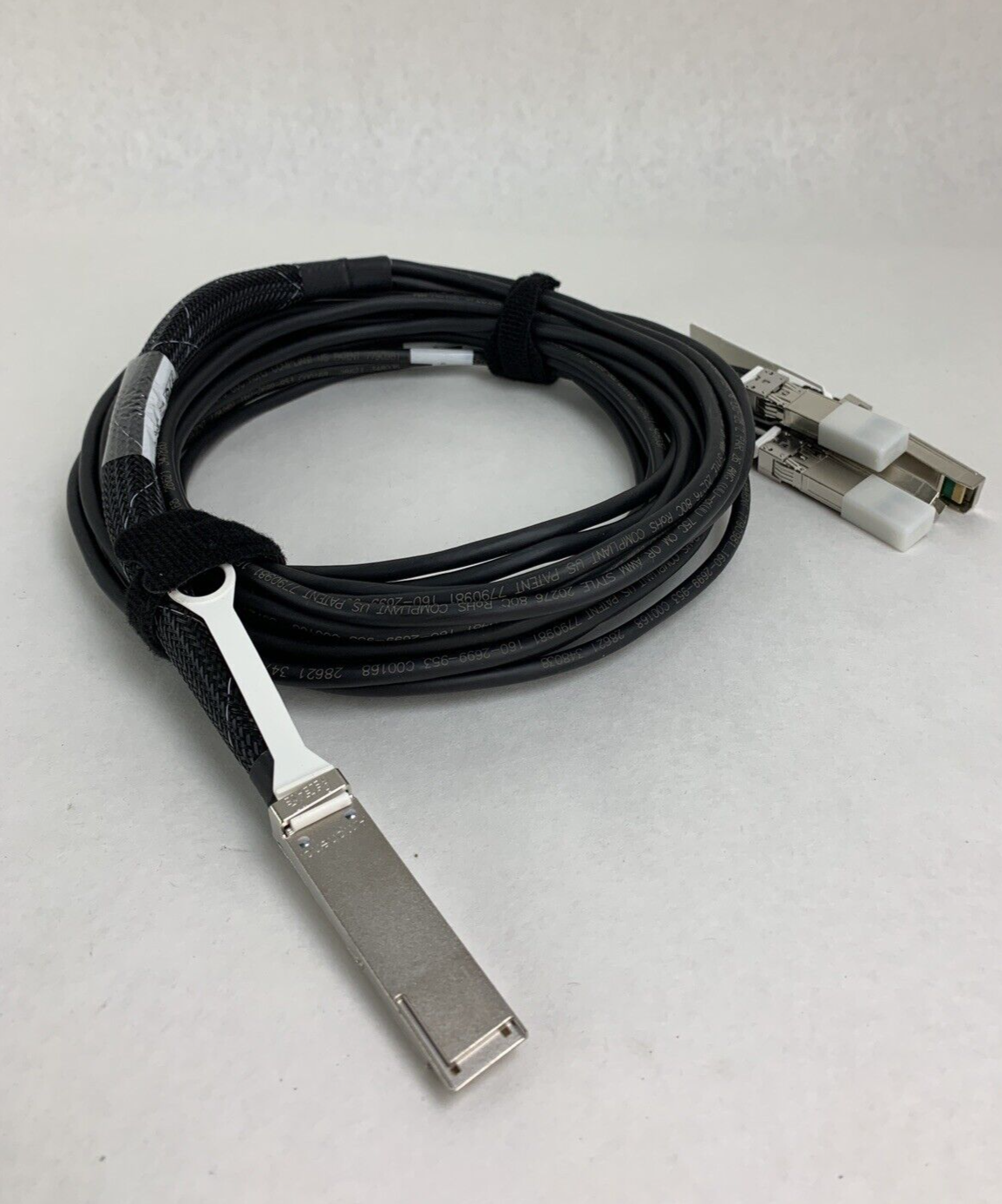 Dell EMC 038-004-950-00 AMPHENOL 3M Cable