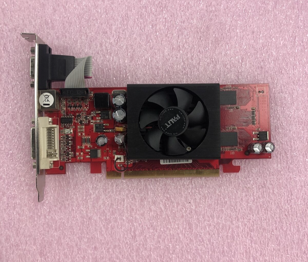 XFX Radeon 8400GS PCI-E 256MB DDR2 TV-OUT DVI Graphics Card