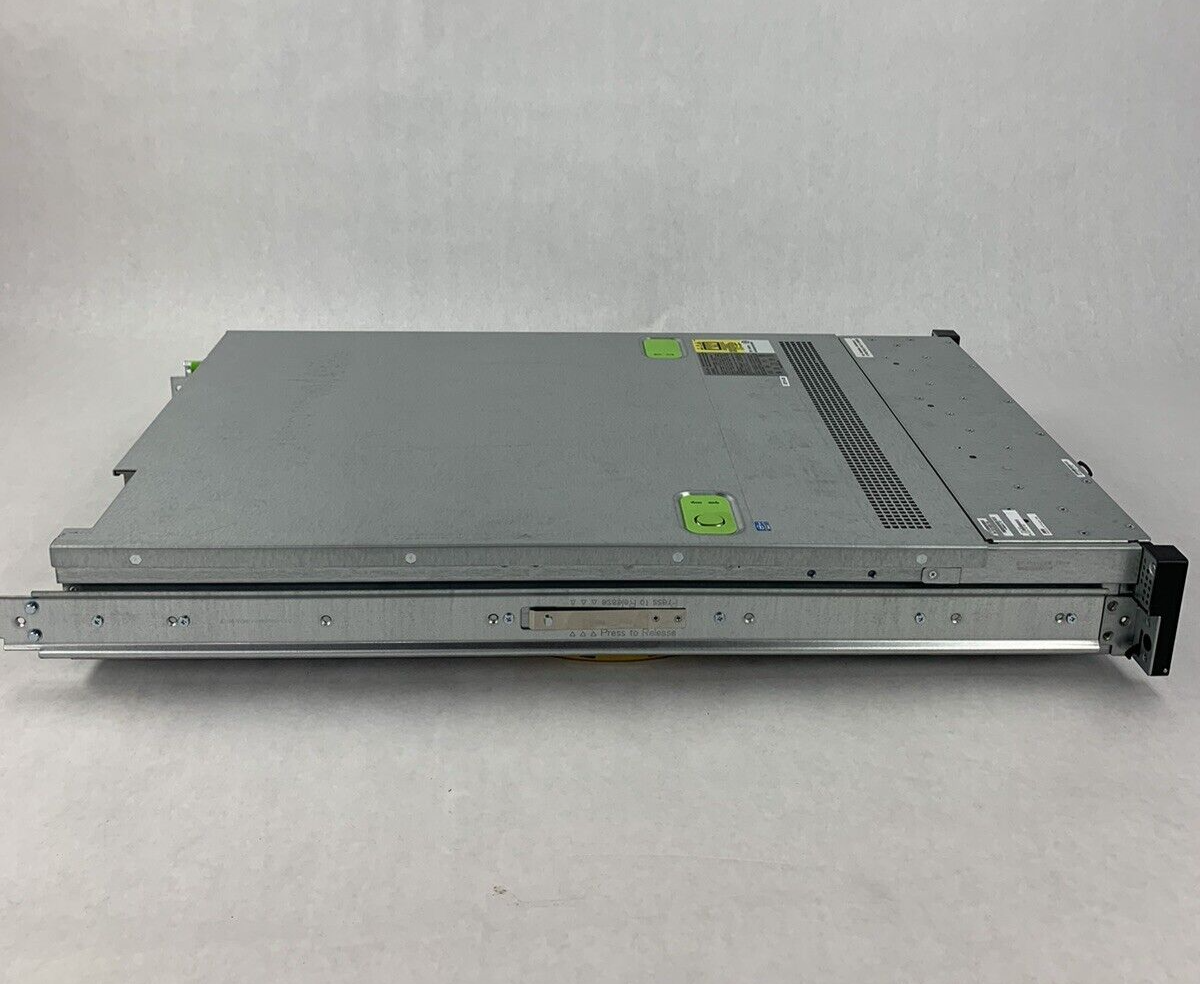 Cisco UCSC-C240-M3 2x Xeon E5-2640 2.25 GHz 64 GB RAM No OS No HDD