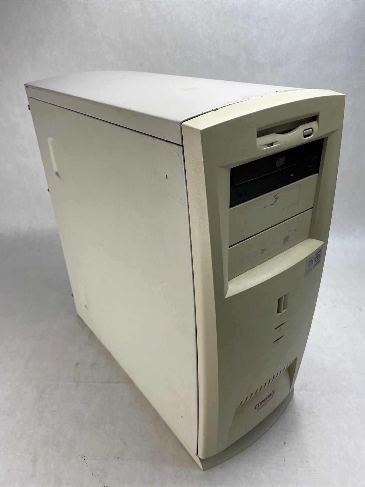 Compaq DeskPro P550 MT Intel Pentium III 550MHz 384MB RAM No HDD No OS