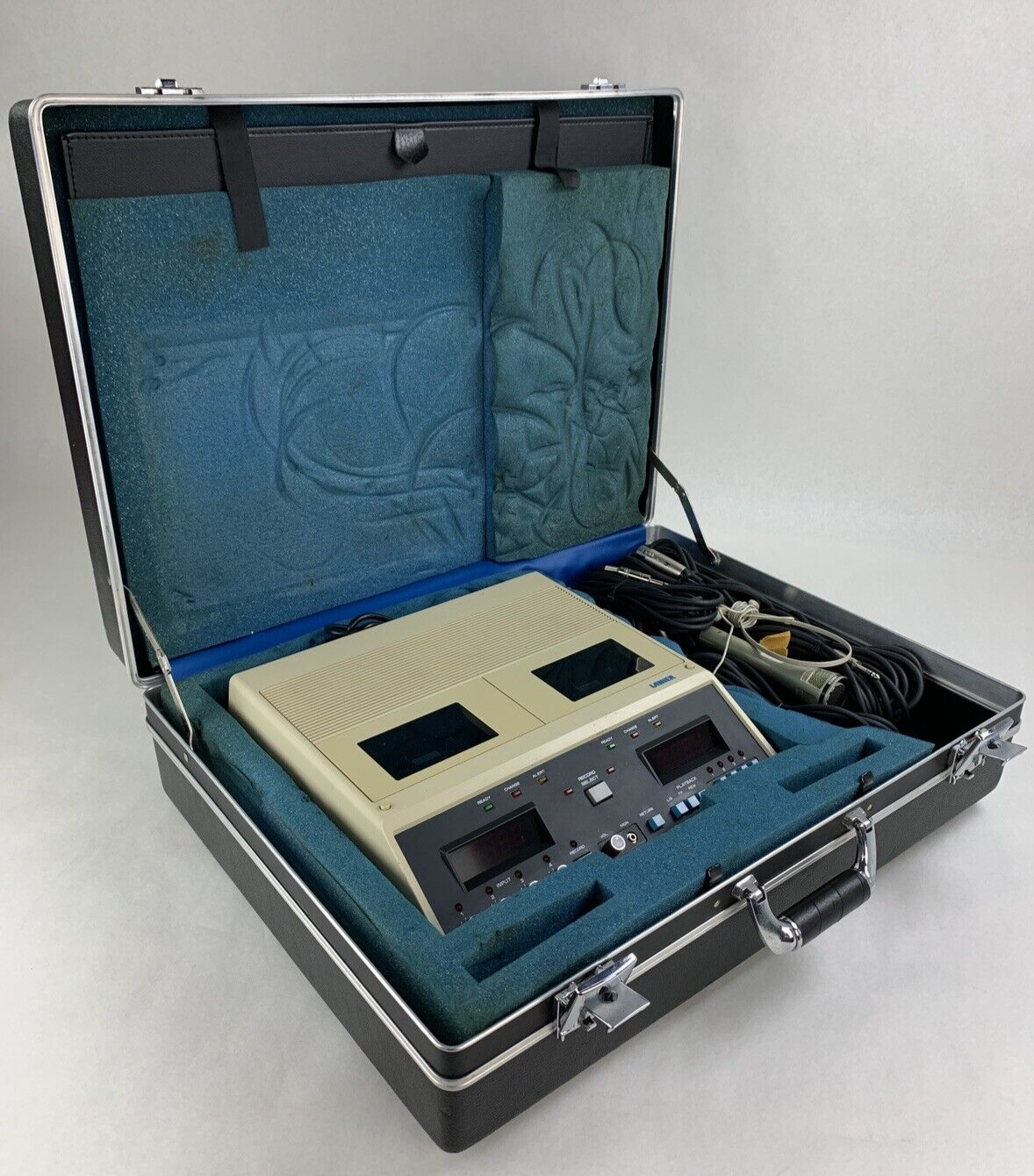 Lanier LCR-4D Dual Record Cassette Transcriber Hard Case w/ 4x Mics + Cords