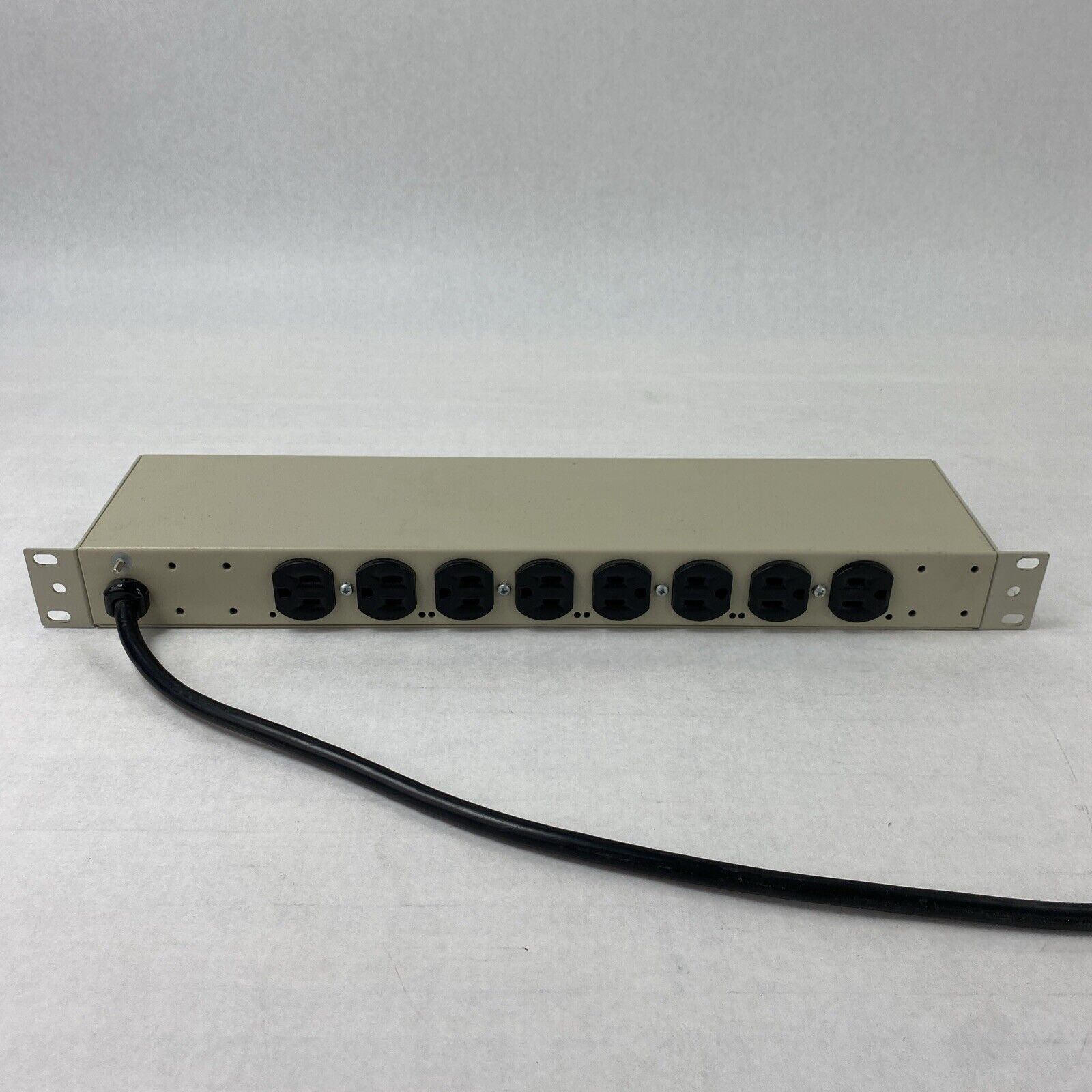 APC NET9RM SurgeArrest Network 9-Outlet Power Distribution