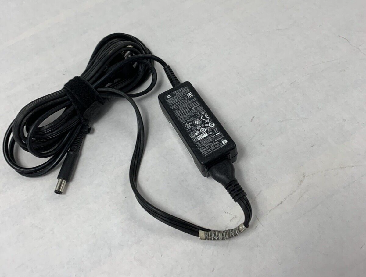 Lot of 2 HP AC Adapter 608425 and 744481-003