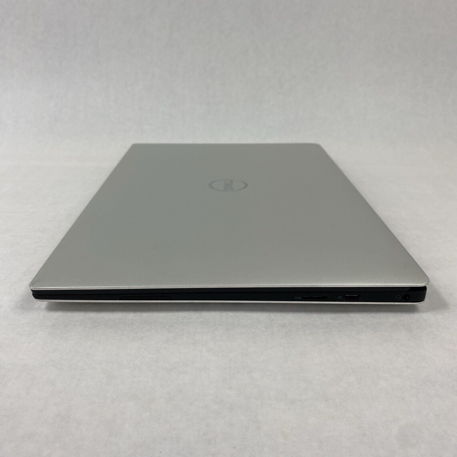 Dell XPS 13 9380 13.3" Touch i7-8565U 1.80GHz 16GB RAM No HDD No OS No AC