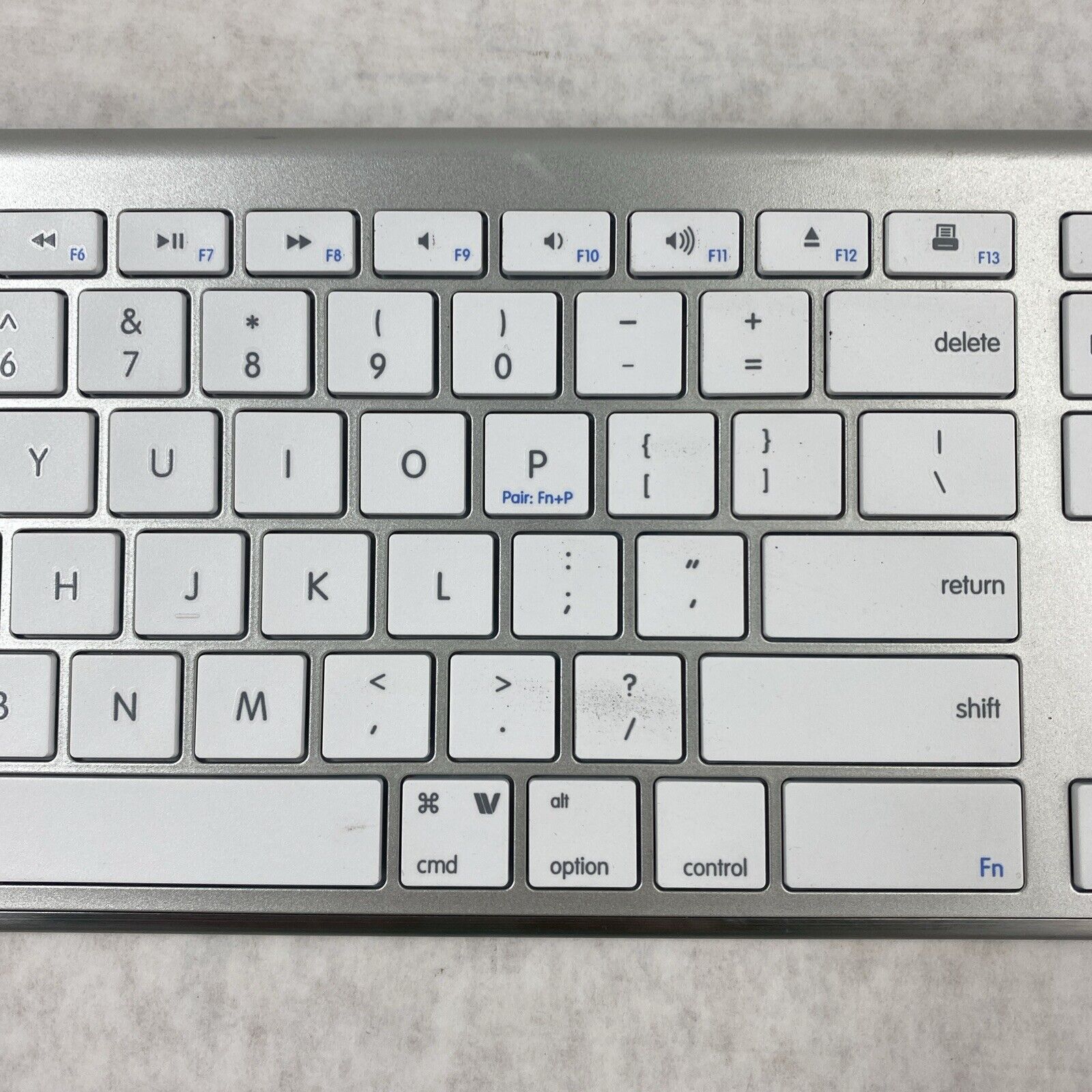 Macally ACEBTKEYA Quick Switch Mac Bluetooth Keyboard for 3 Devices