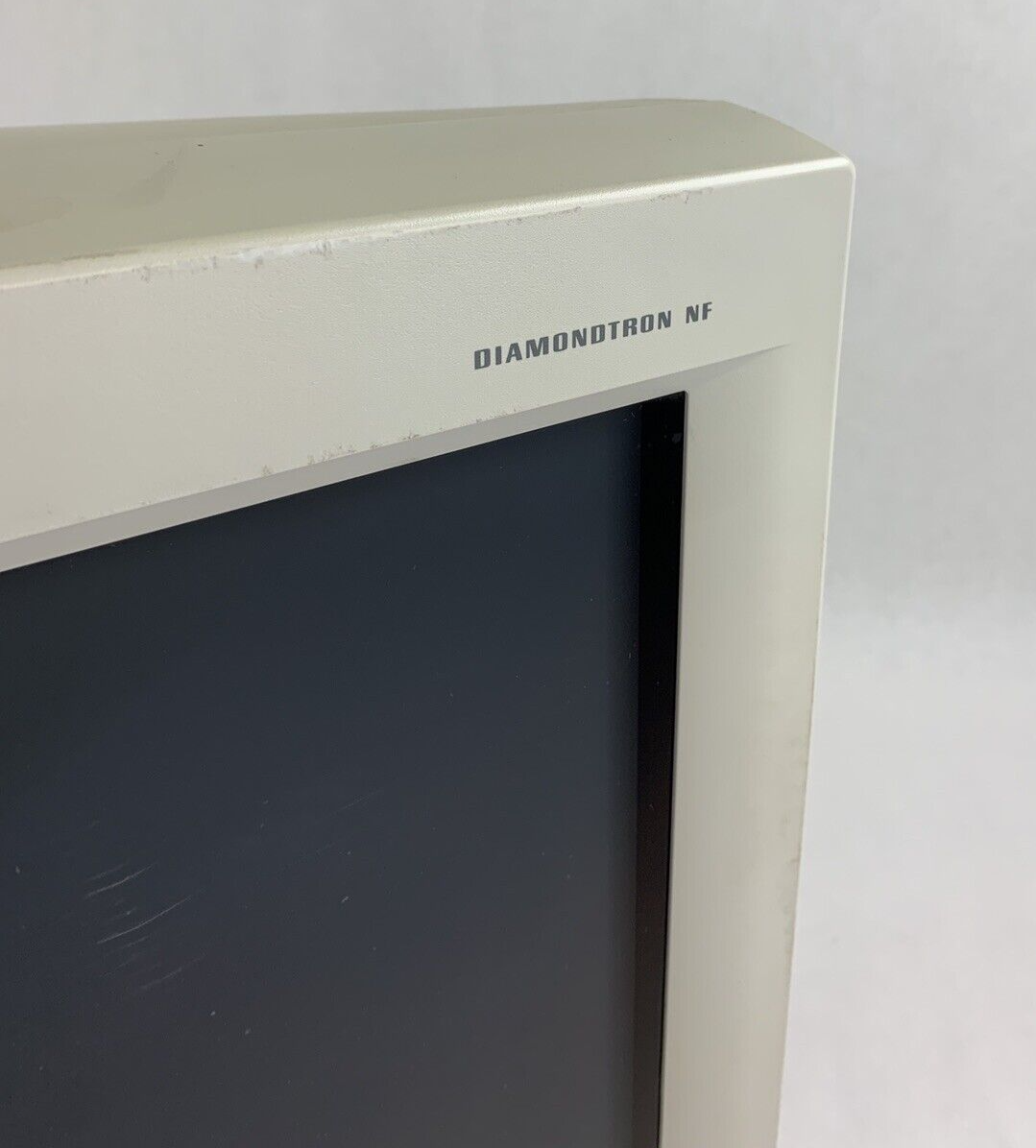 Gateway Diamondtron NF VX920 19" CRT Monitor 1600x1200 50-60Hz Retro Gaming