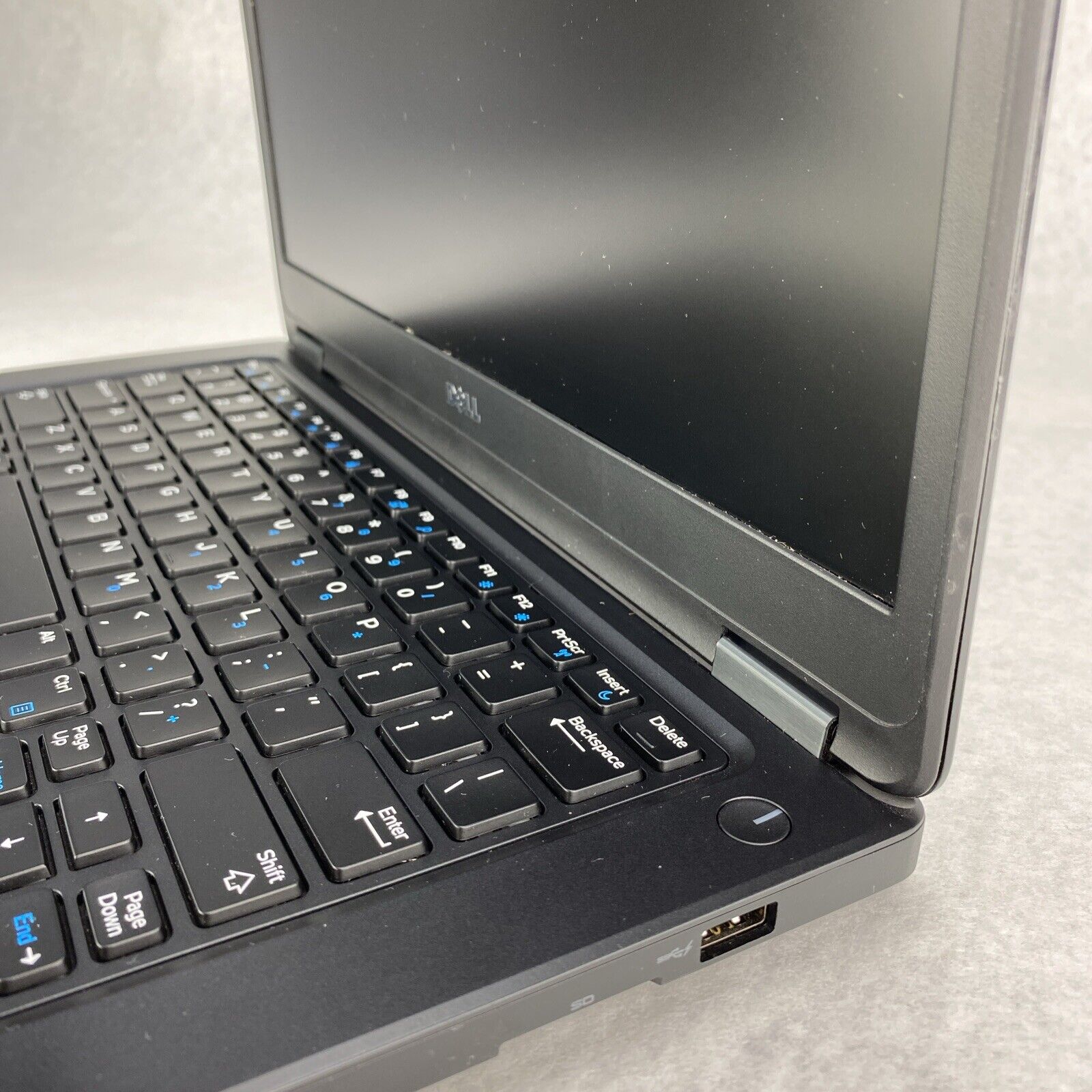 Dell Latitude E5450 14" Intel Core i3-4030U 1.90GHz 4GB RAM No Battery No HDD OS