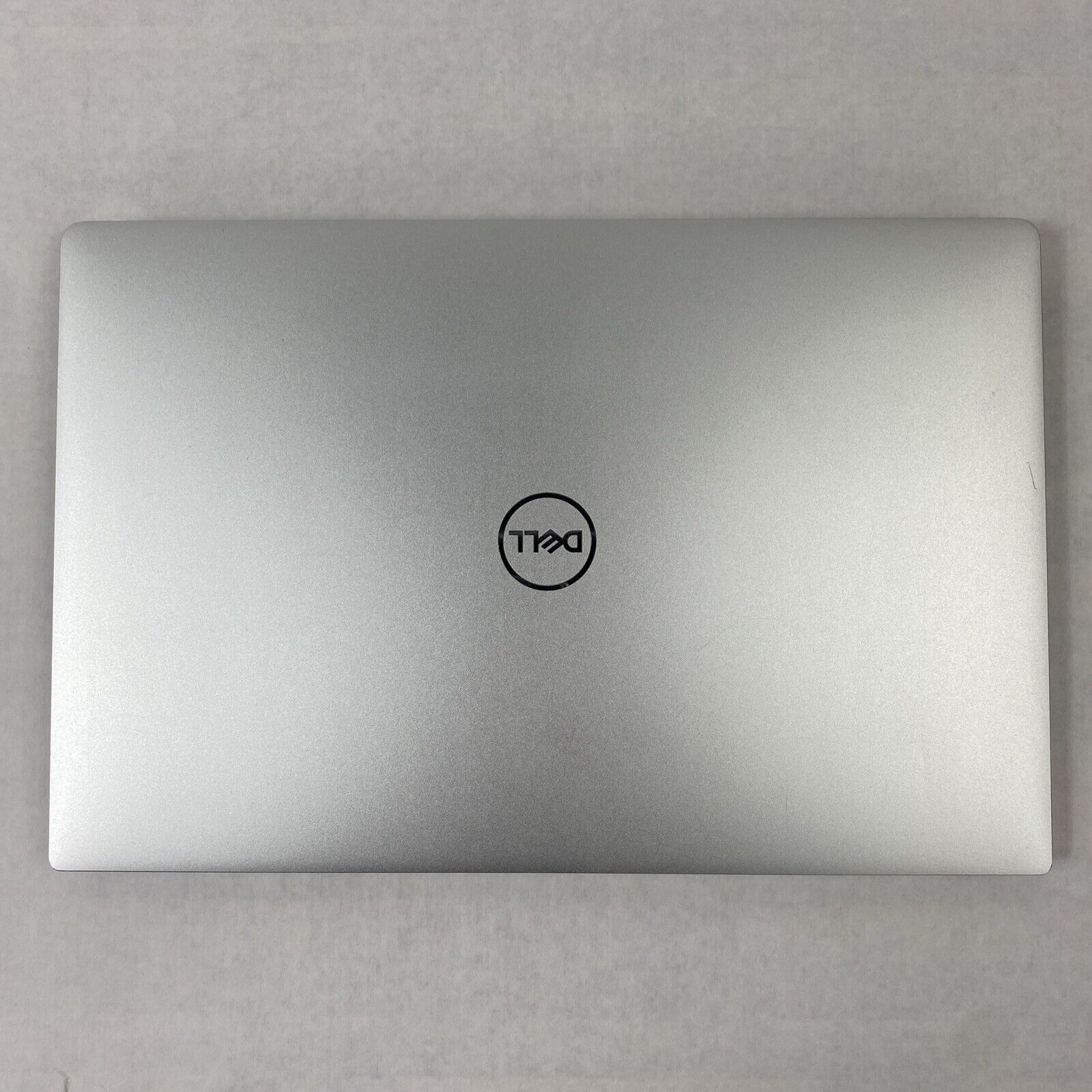 Dell XPS 13 9380 13.3" Touch i7-8565U 1.80GHz 8GB RAM No HDD No OS No AC