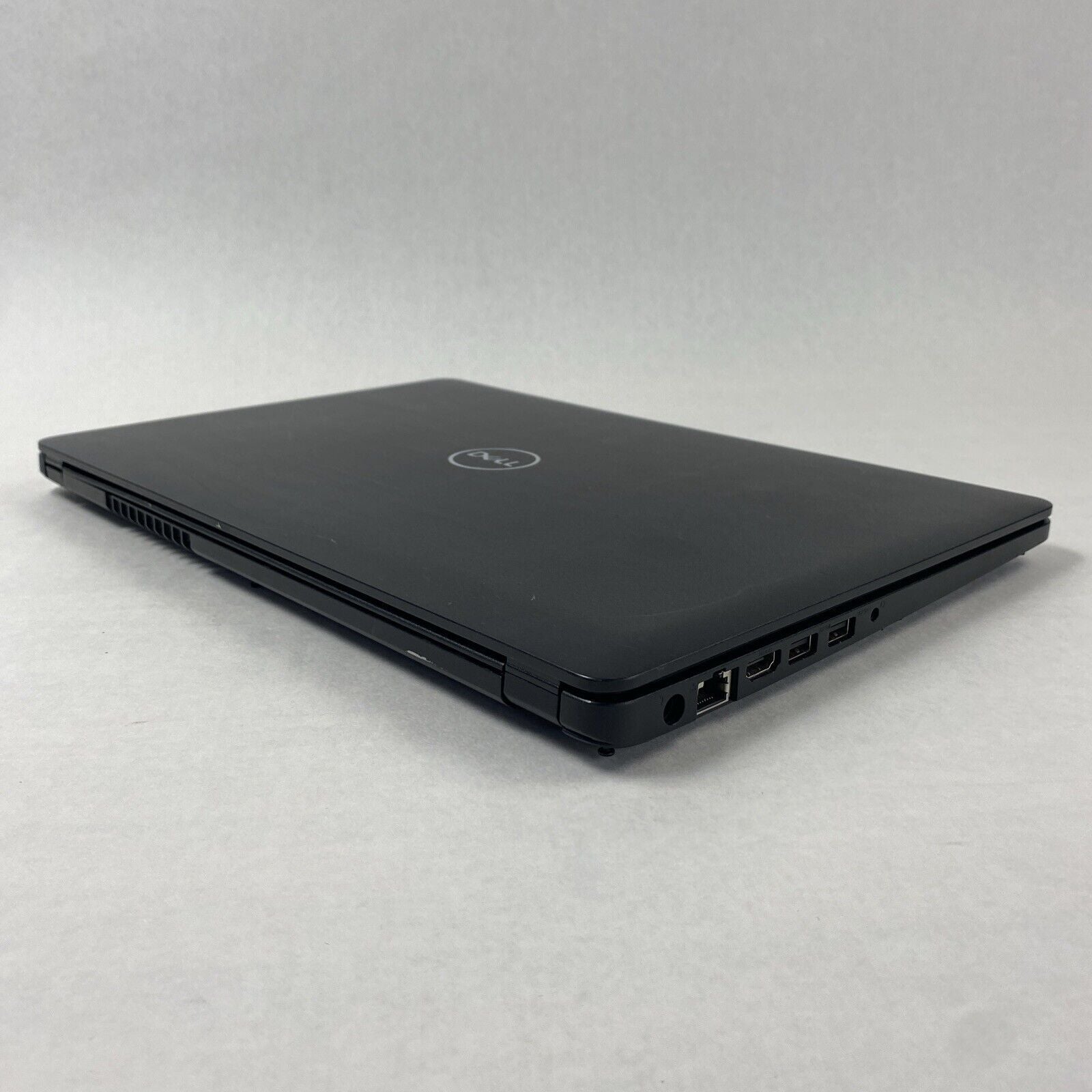 Dell Latitude 3580 Core i3-6006U 2.00GHz 16GB RAM 15.6" No Battery No HDD No OS