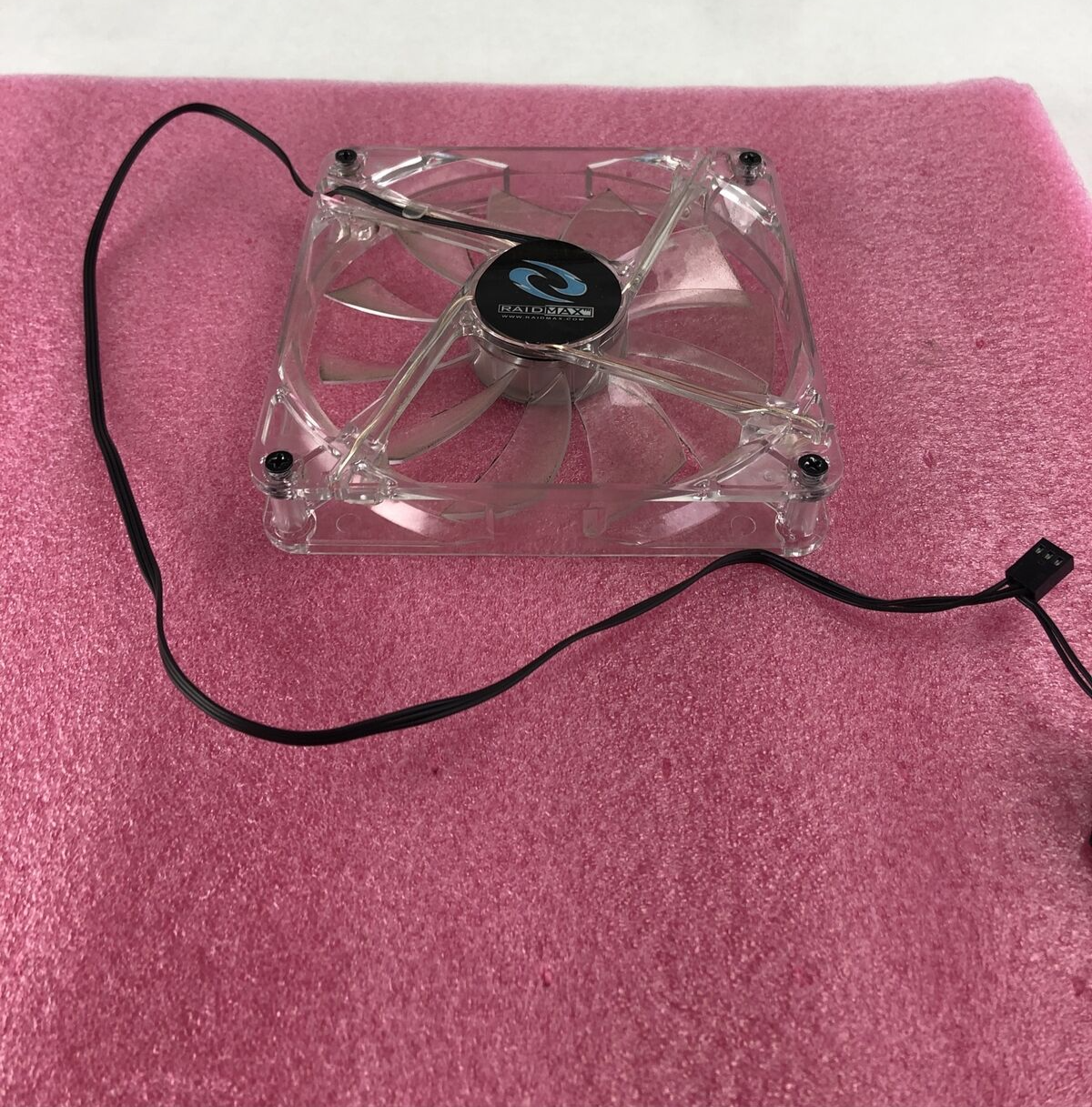 RaidMax 140MM Case Fan Clear w/blue LEDs