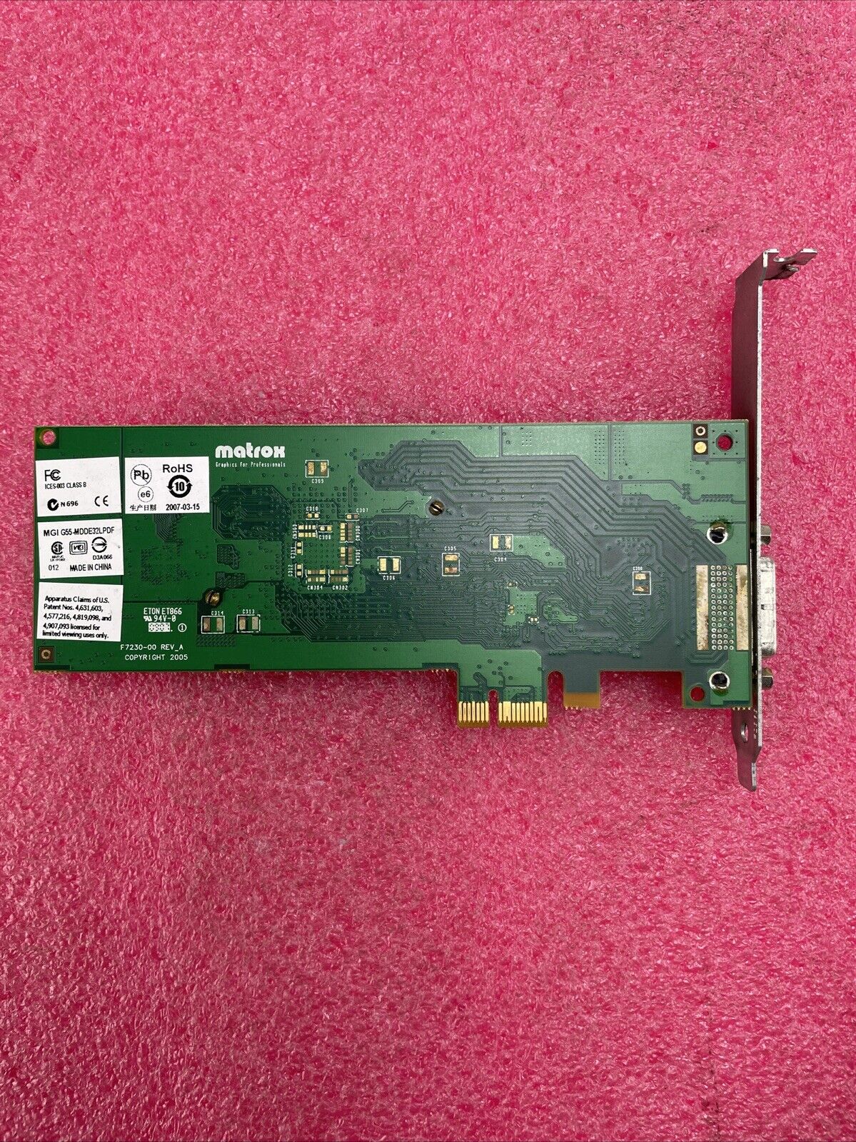 Matrox MGI G55-MDDE32LPDF G550 PCIe Graphics Card F723-00 REV A