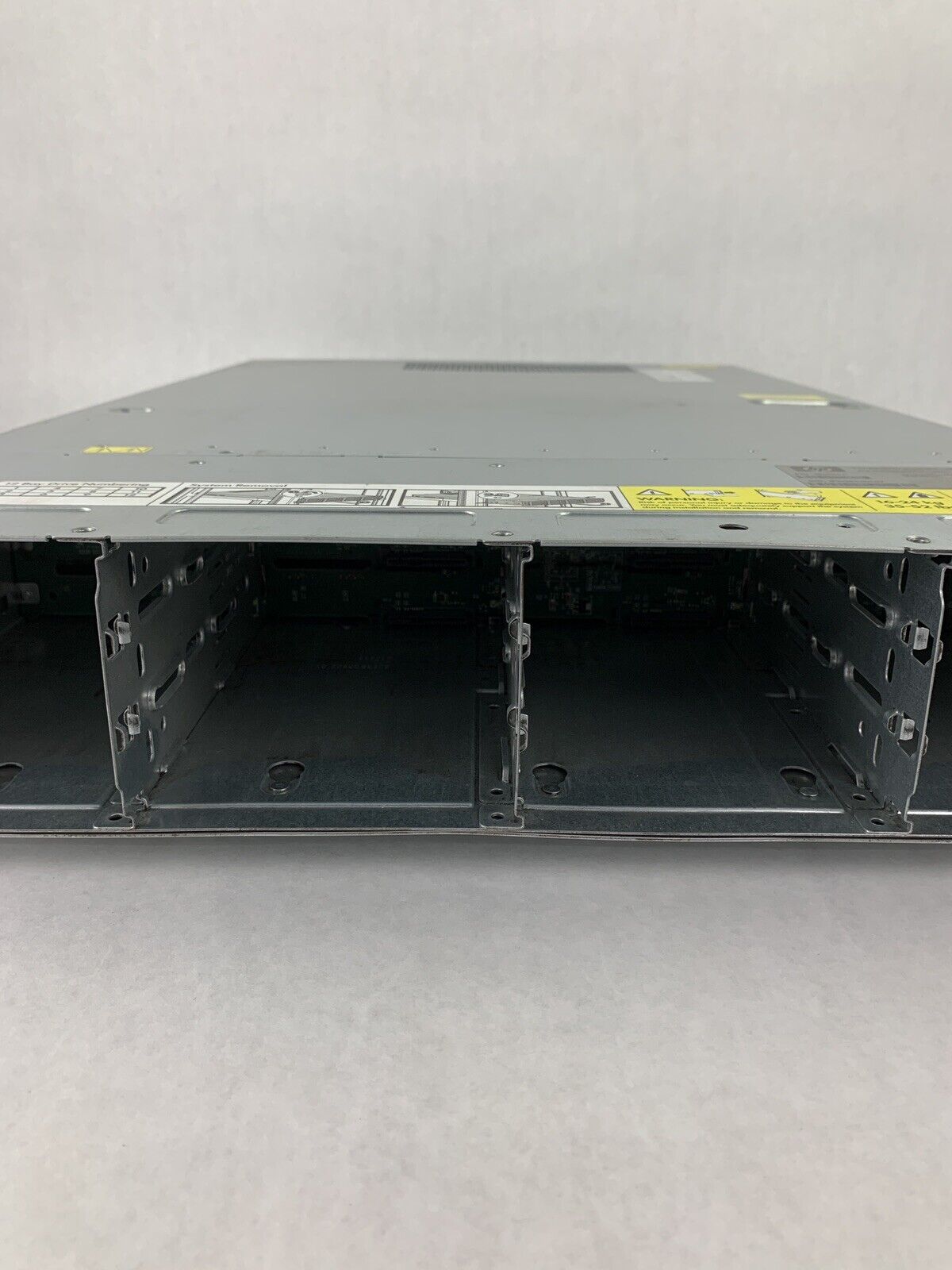 HP Storage Works P4500 G2 Rack Server Xeon E5520 2.27 GHz 8 GB RAM No HDD No OS