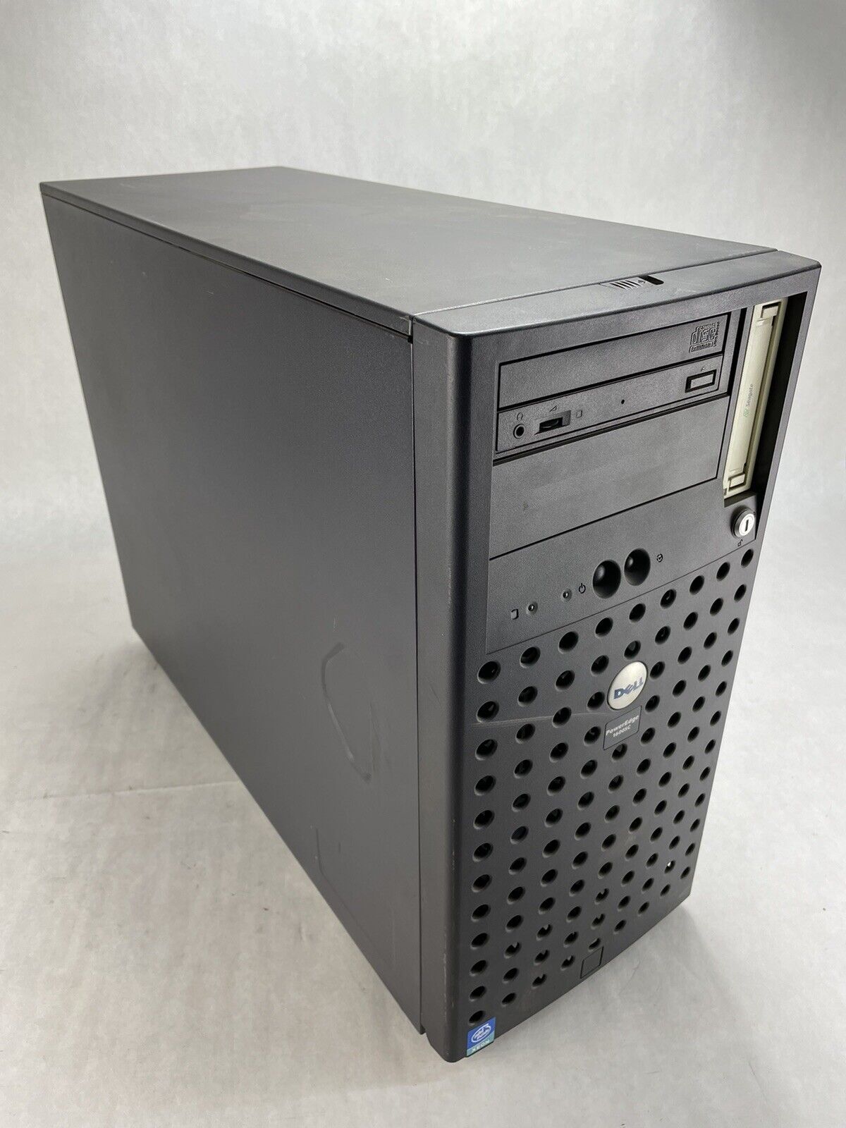 Dell Poweredge 1600sc Server Intel Xeon 2.4GHz 1.5GB RAM No HDD No OS