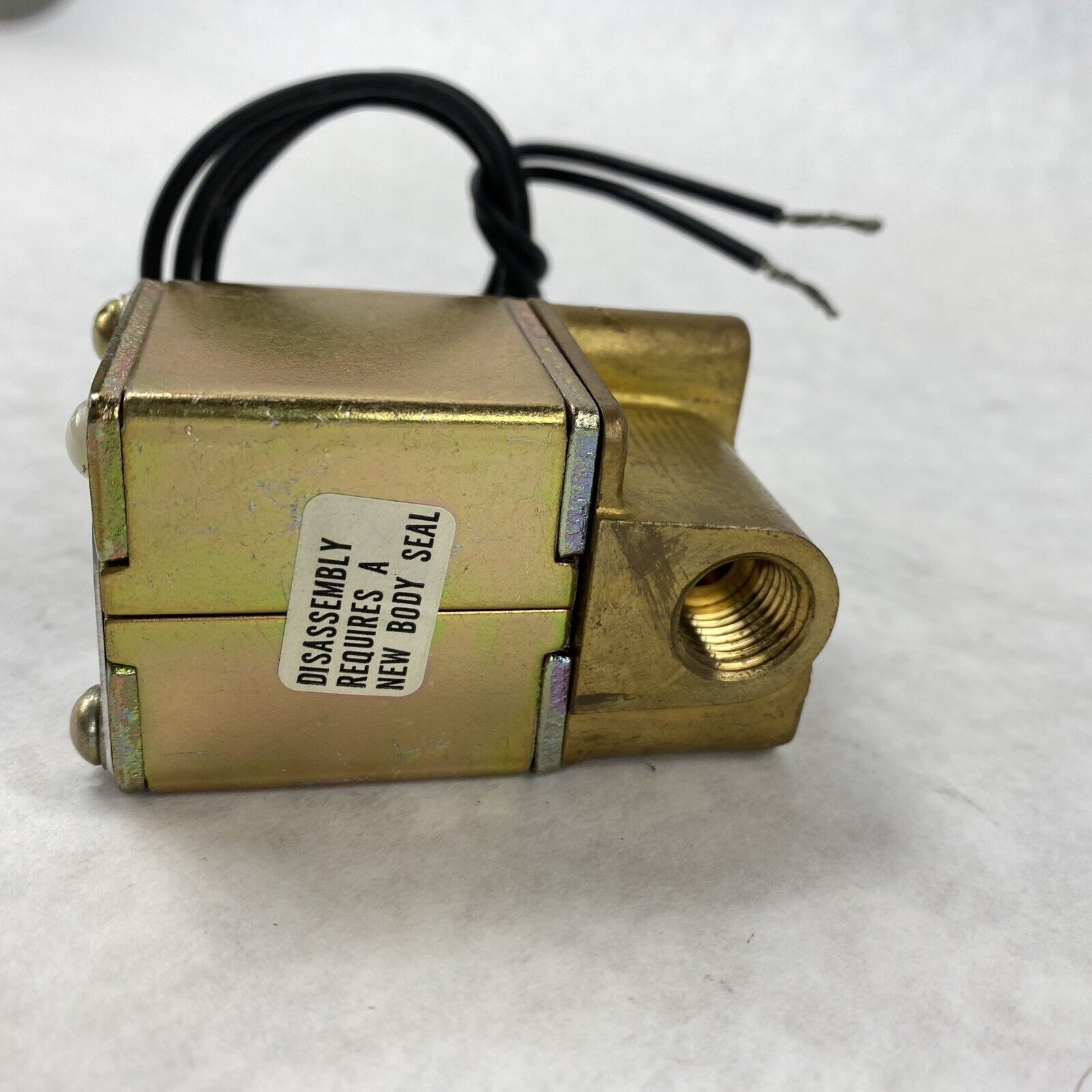 Valcor 94C19C6 Solenoid Valve 115V 60Hz 10W USED