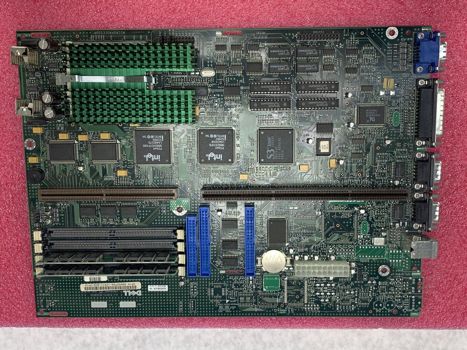 Dell 99794 MB Intel Pentium 166MHz 31MB RAM W/I/O