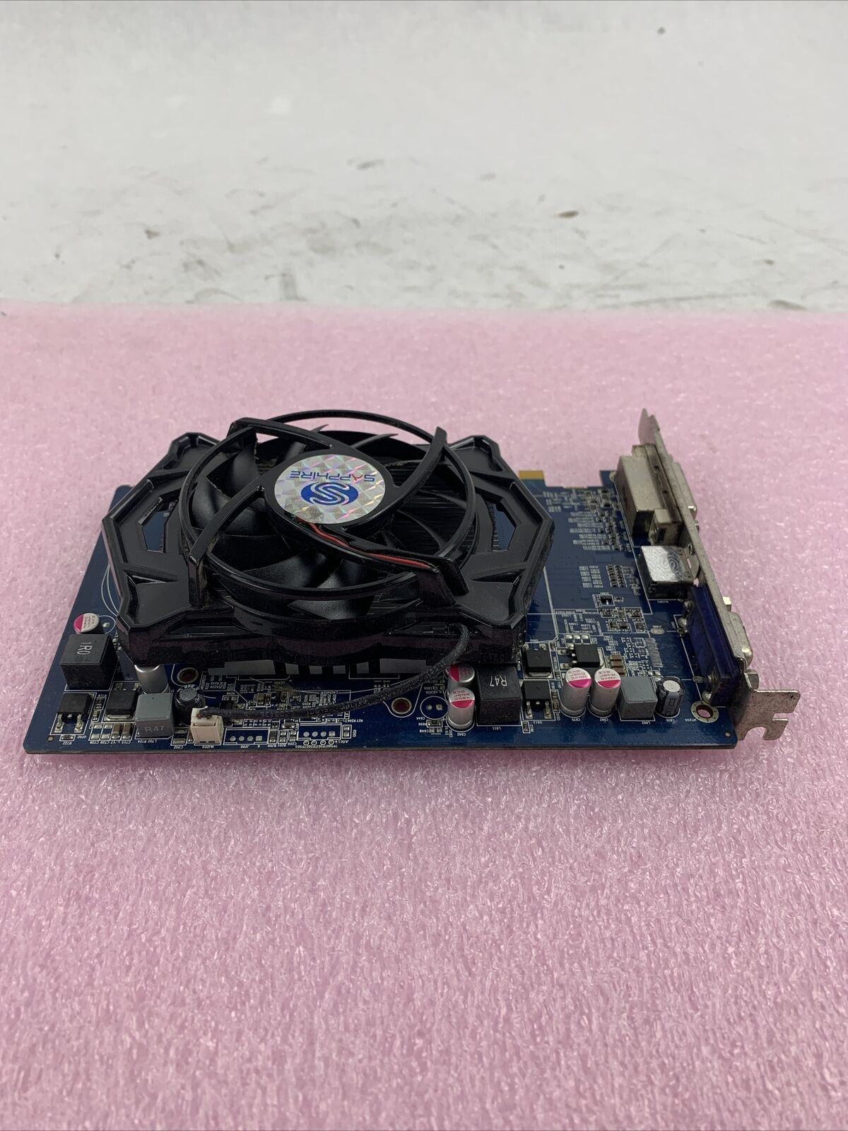 Sapphire HD5670 GDDR5 PCI-E HDMI/DVI/VGA Gprahics Card