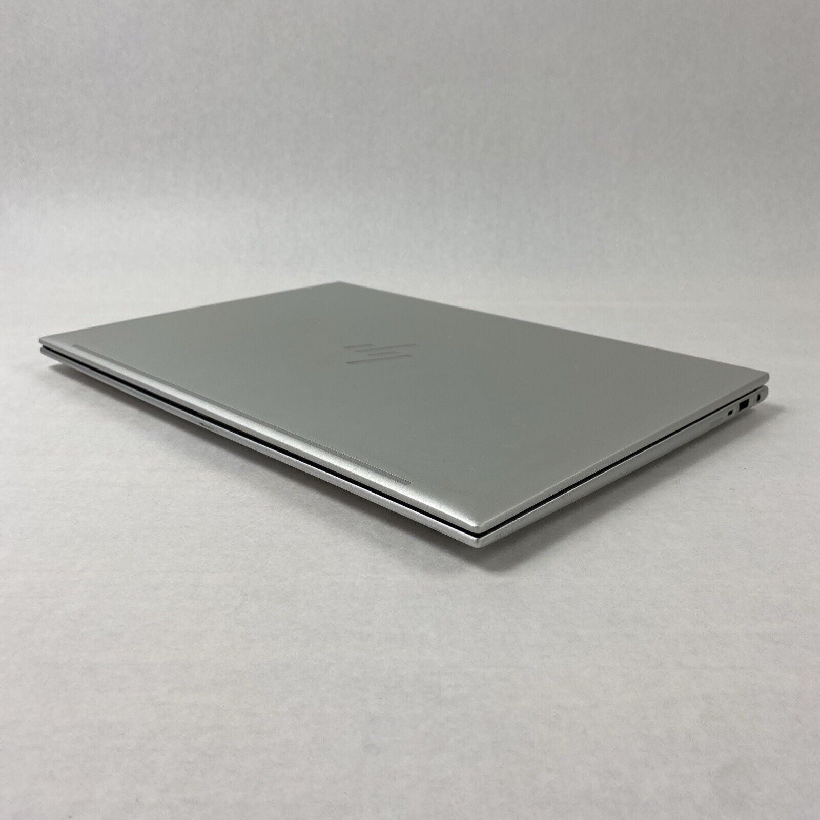 HP EliteBook 860 G9 Core i5-1245U 3.96GHz 16GB RAM 16.0" No SSD No OS No AC