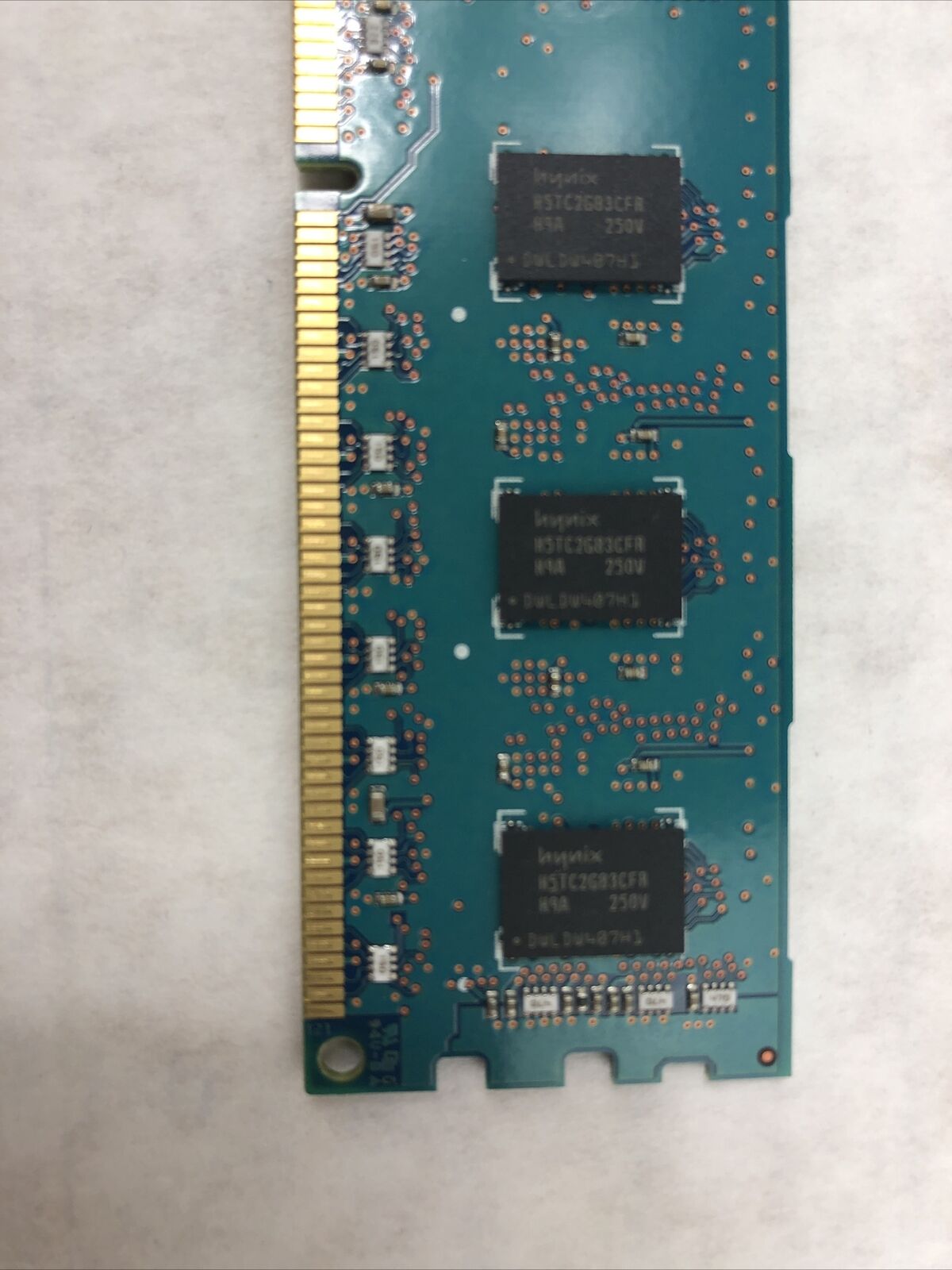 Hynix HMT325R7CFR8A-H9 T8 AD PC3L-10600R 2GB DDR3 Memory