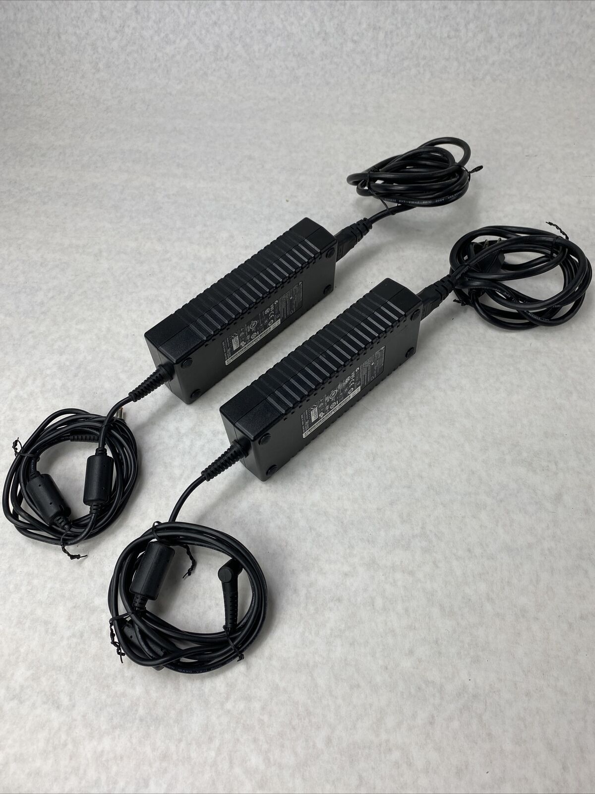 Lot of 2 Delta AD-135FB AC Adapter Charger 60Hz 19V 7.1A