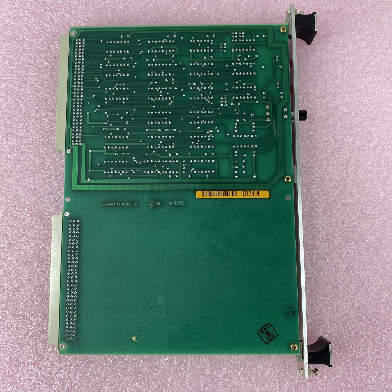 Motorola MVME 025 System Controller Module HLN4874A / 64-W4752B01