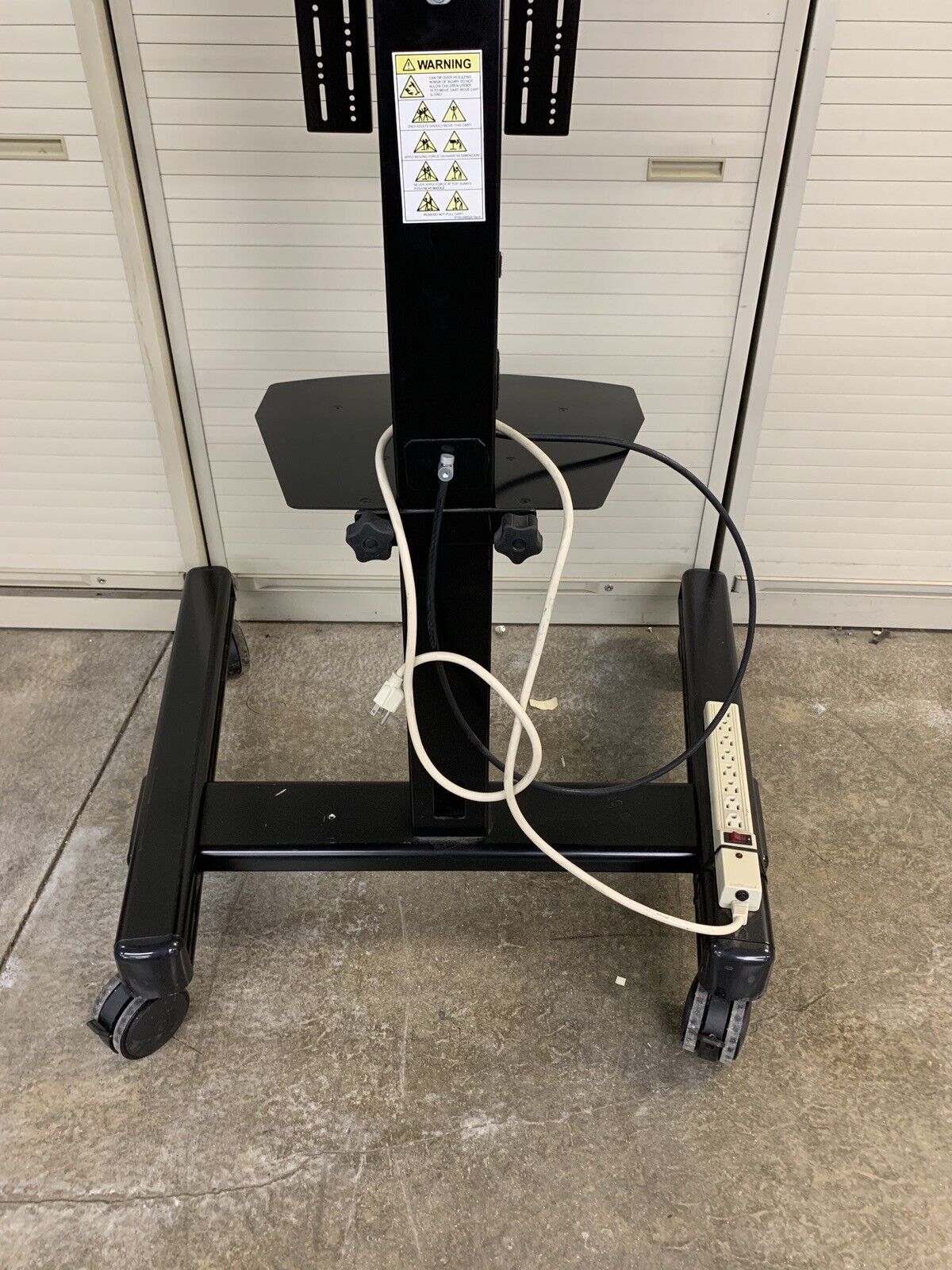 Chief MFC6000B Medium  Mobile Flat Panel Cart