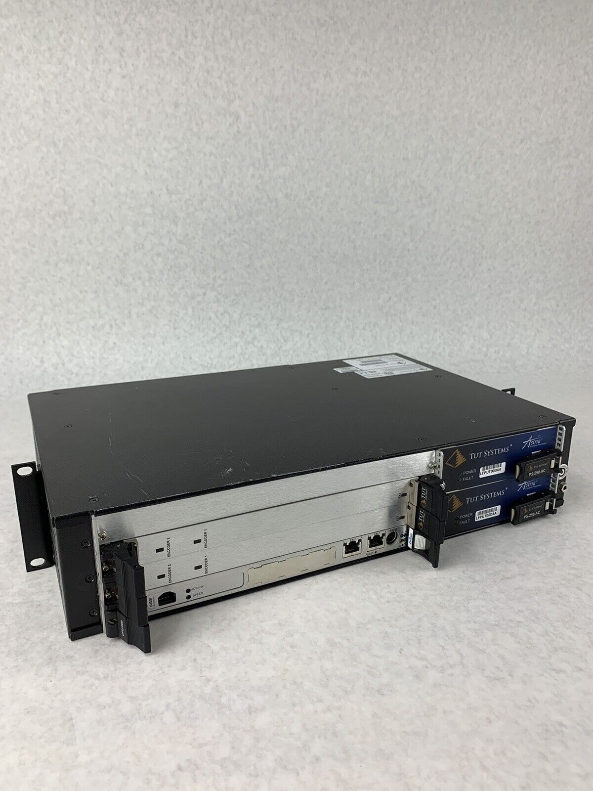 Tut Systems Astria 810-06315-11 CH-204-AC, PS-250-AC Chassis