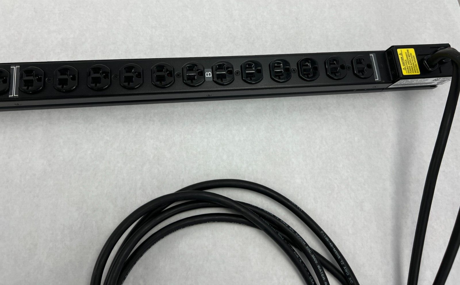 Server Rack PDU Power Watch MPS2E-11F2-12T 24 Outlet's 120V/16A