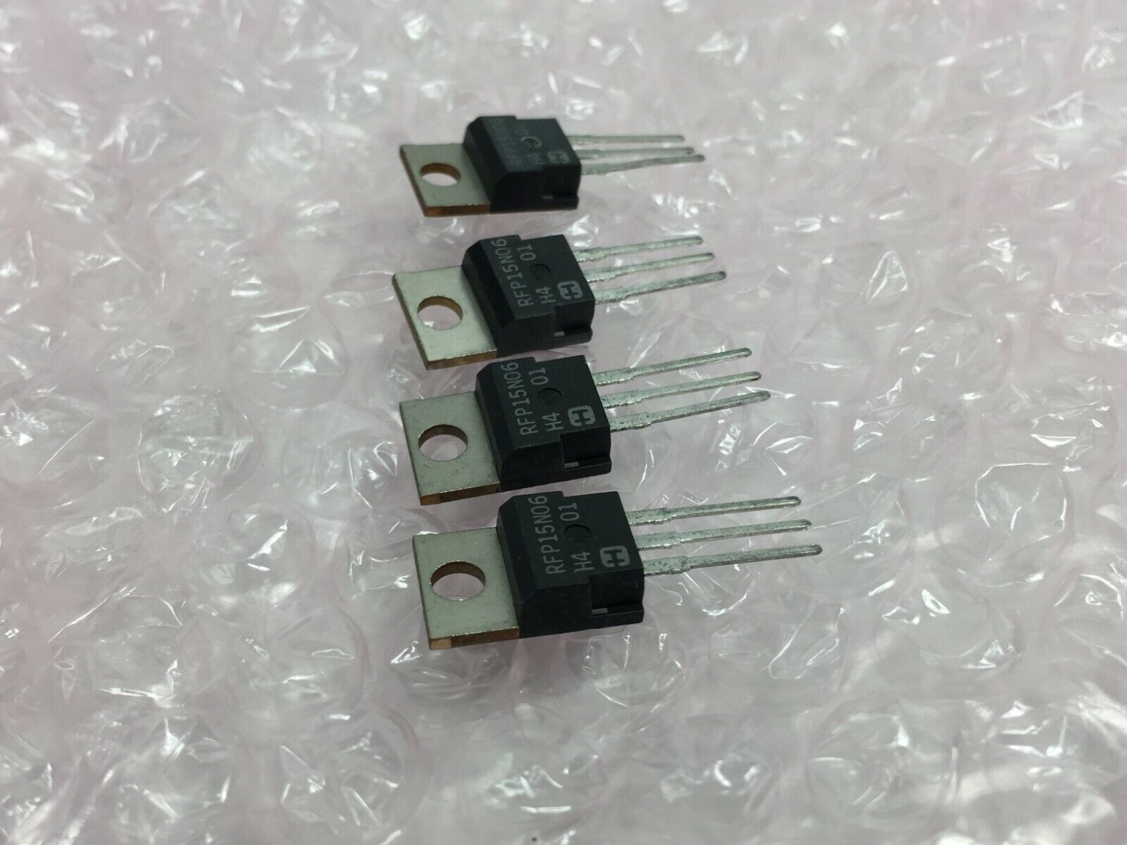 Harris RFP15N06 MOSFET Transistors   Lot of 4   NOS