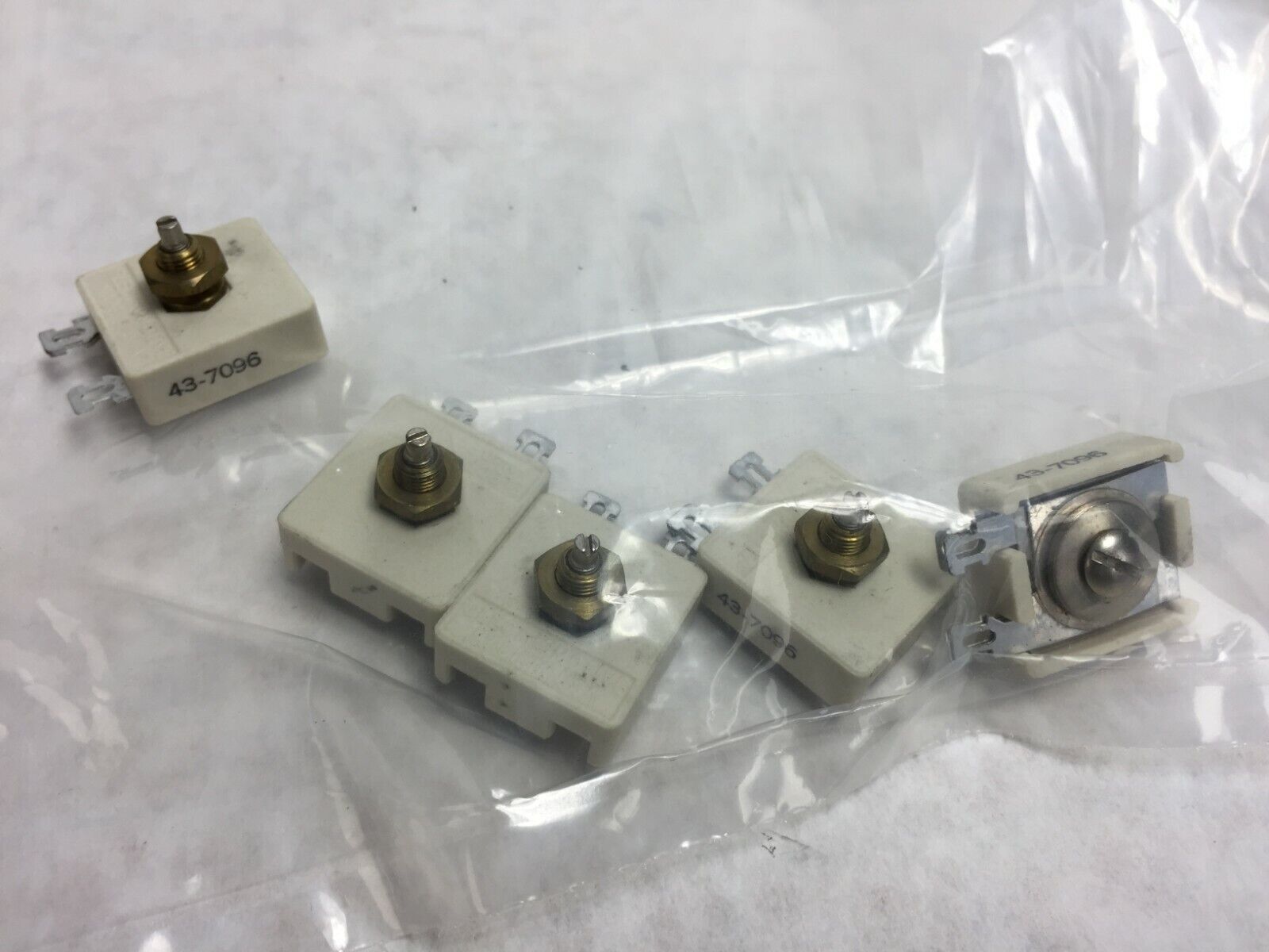 Electromotive 43-7096   Lot of 5