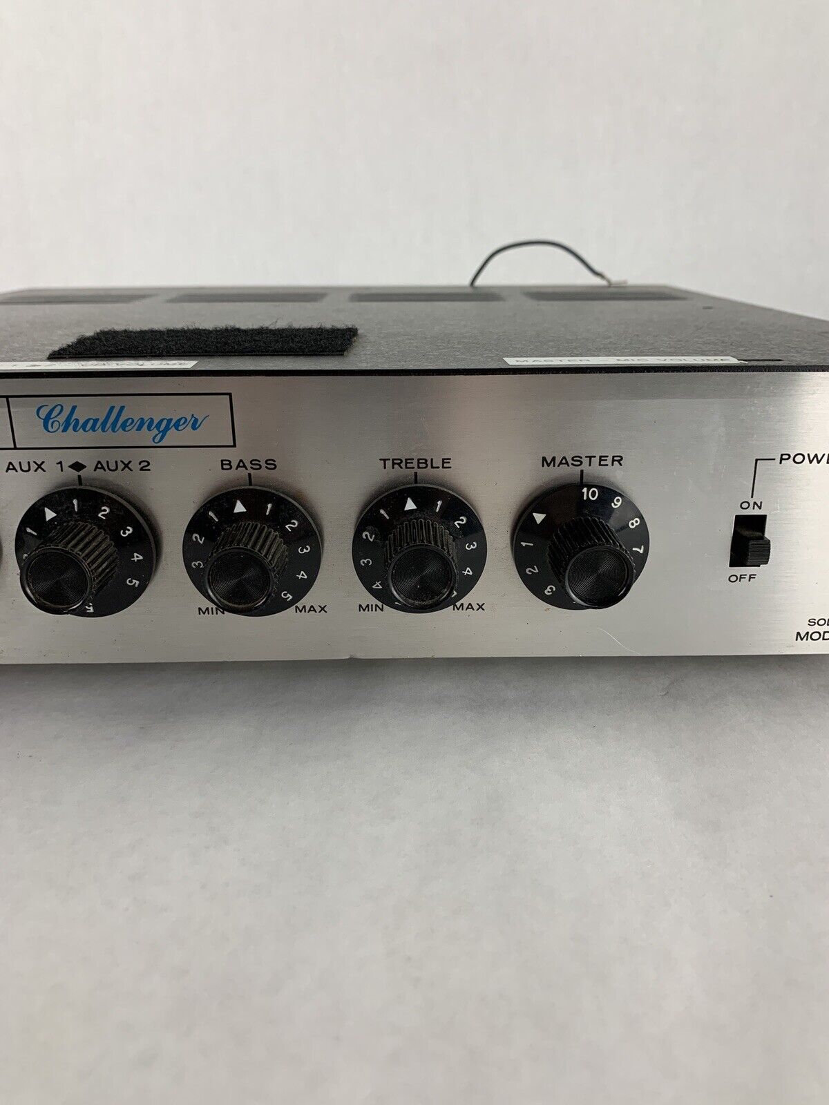 Bogen Model C100 Power Amplifier For Parts and Repair Powers on