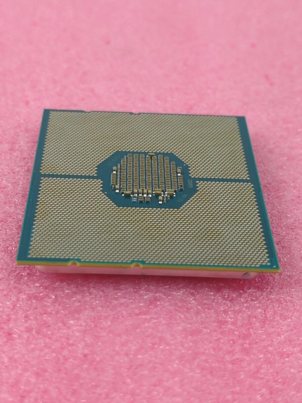 Intel SR3AR Xeon Gold 6134 24.75M Cache 3.2GHz 8-Core Processor