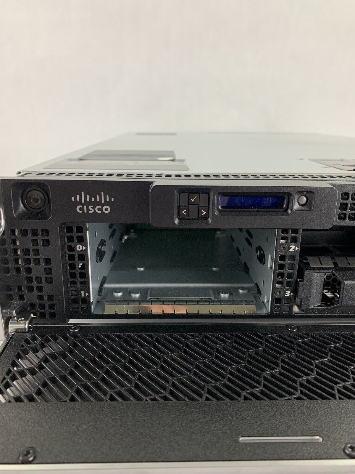 Cisco IronPort C370 E-Mail Security E02S 1x E5520 2.27 GHz 8 GB RAM No OS NO HDD