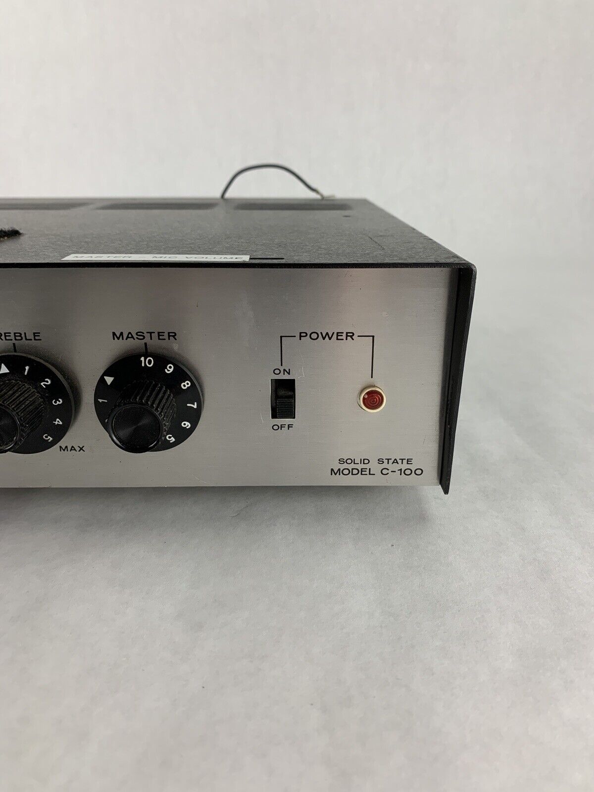 Bogen Model C100 Power Amplifier For Parts and Repair Powers on