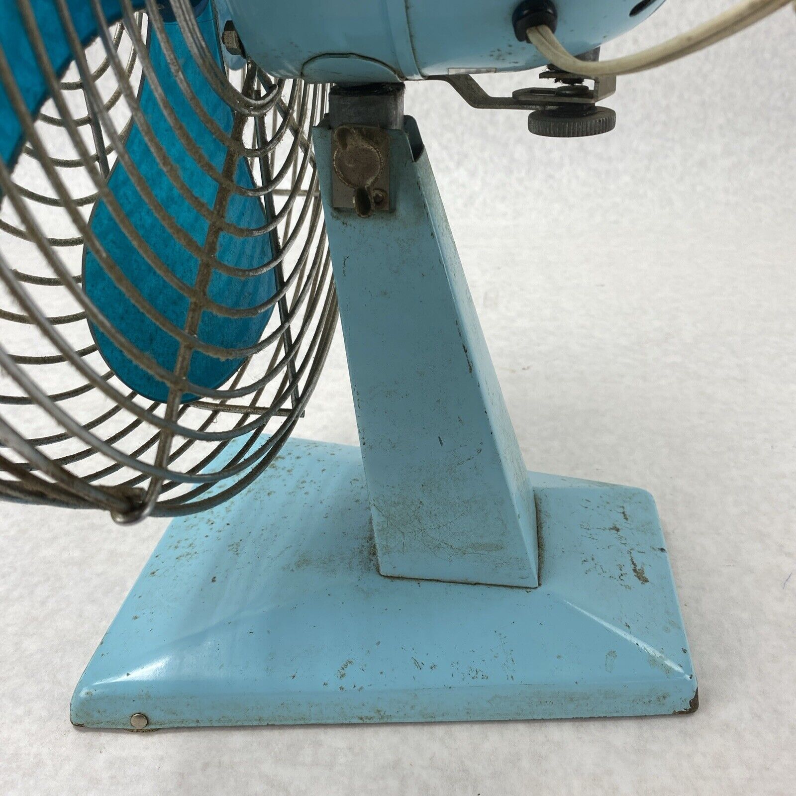 Vintage Superior Electric 1200 3-Speed Aqua Blue 120V 60Hz Table Fan