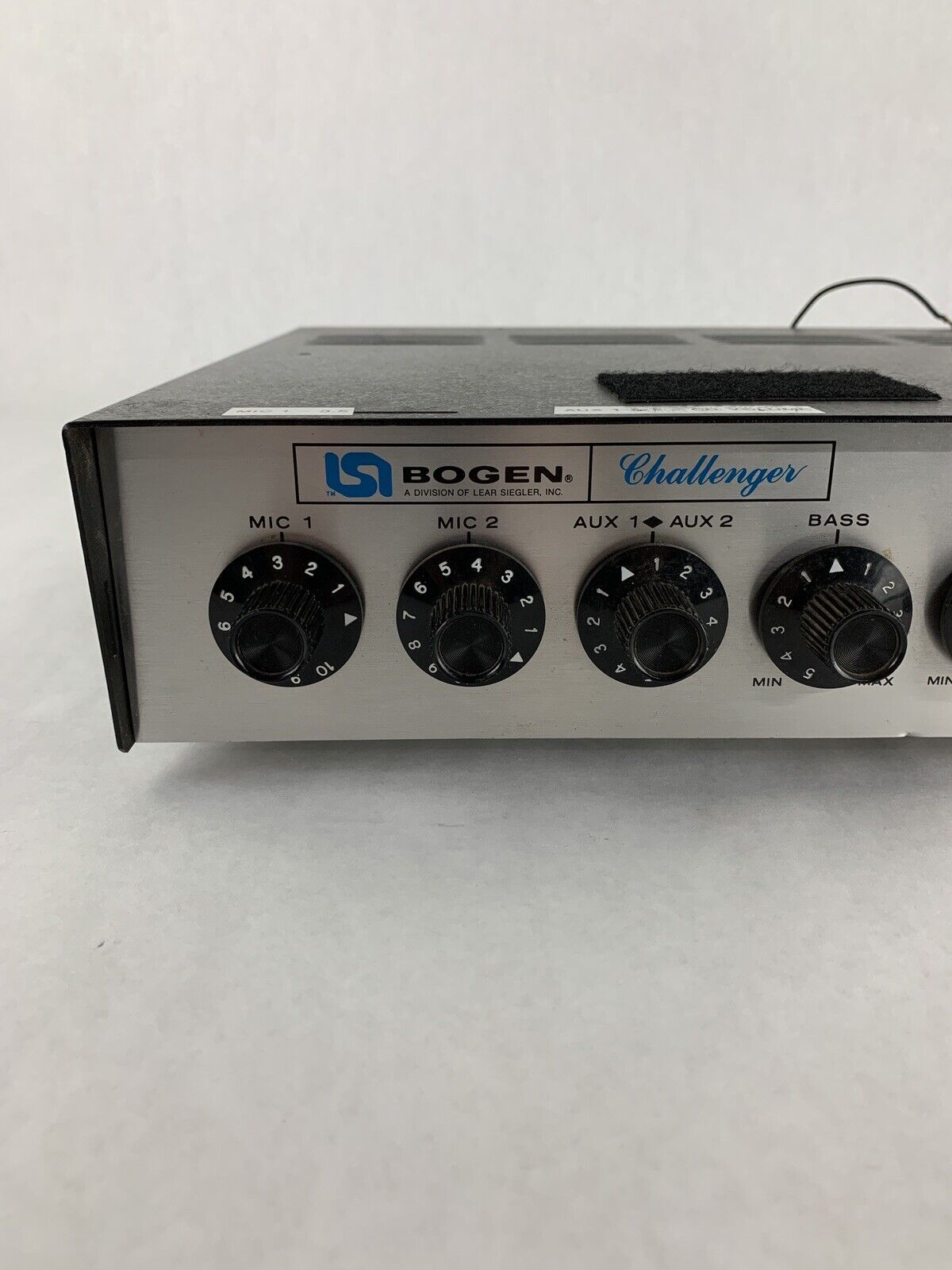 Bogen Model C100 Power Amplifier For Parts and Repair Powers on