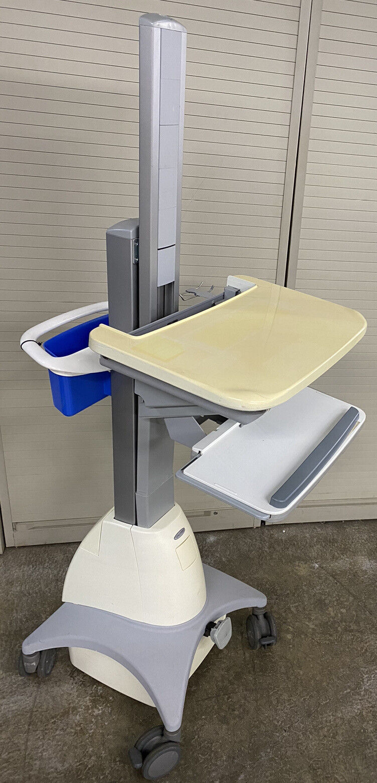 Ergotron Laptop Computer Cart for Medical Healthcare