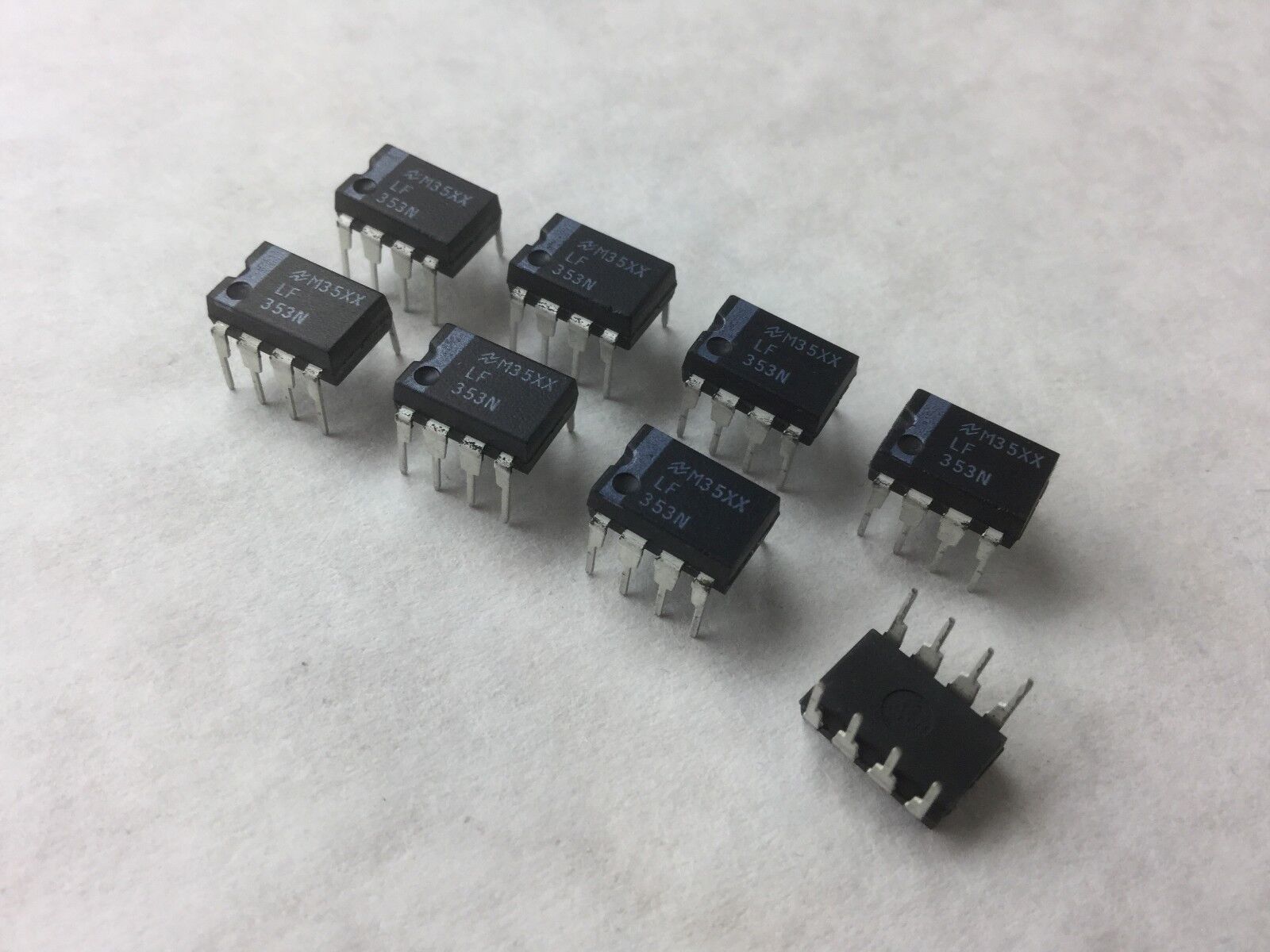 M35XX, 353N, 8 Pin Dip Circuit (Lot of 8)