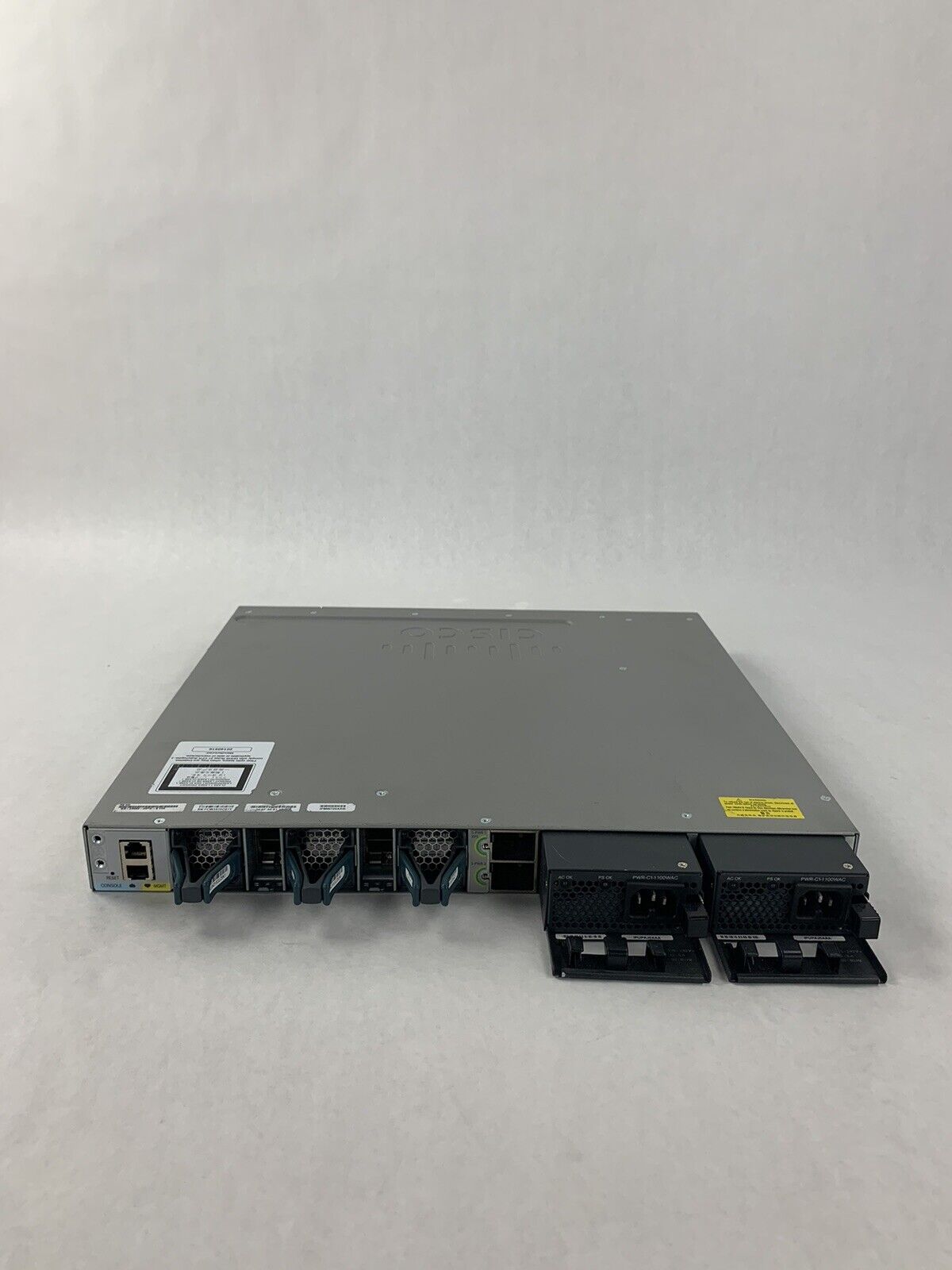 Cisco Catalyst WS-C3850-48PW-S 48 Port Ethernet Switch W/ C3850-NM-4-1G Module