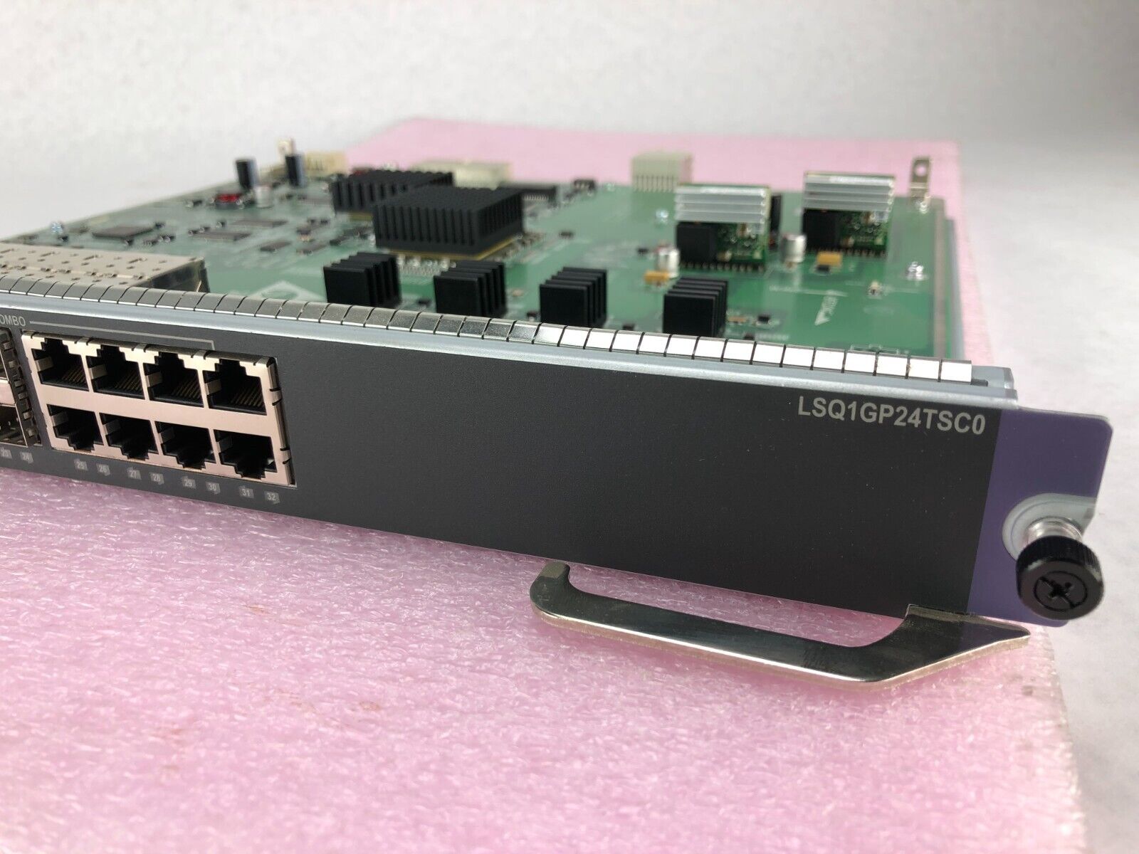 HP JD223A LSQ1GP24TSC0 1000BASE-X-SFP+10/100/1000BASE-T Switch Blade