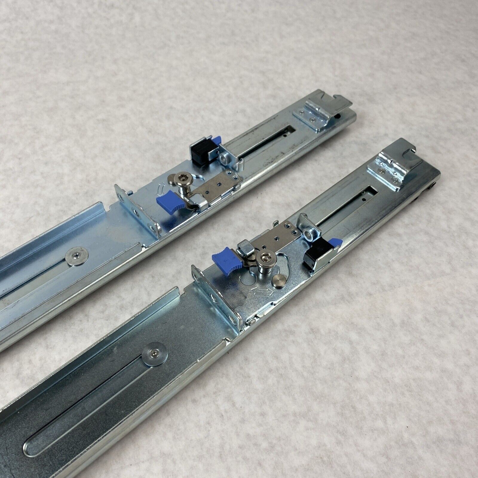 Genuine Dell YW559 Left / NK896 Right PowerEdge Sliding Rail Kit Set