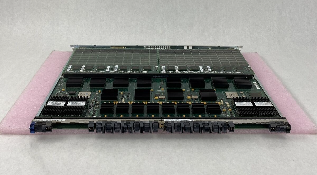 EMC 202-573-945B DMX 4GB M5 Cache Memory Board