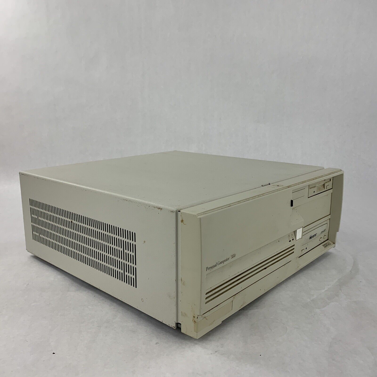 IBM 9AT DT Intel Pentium 166MHz 16MB RAM No HDD No OS