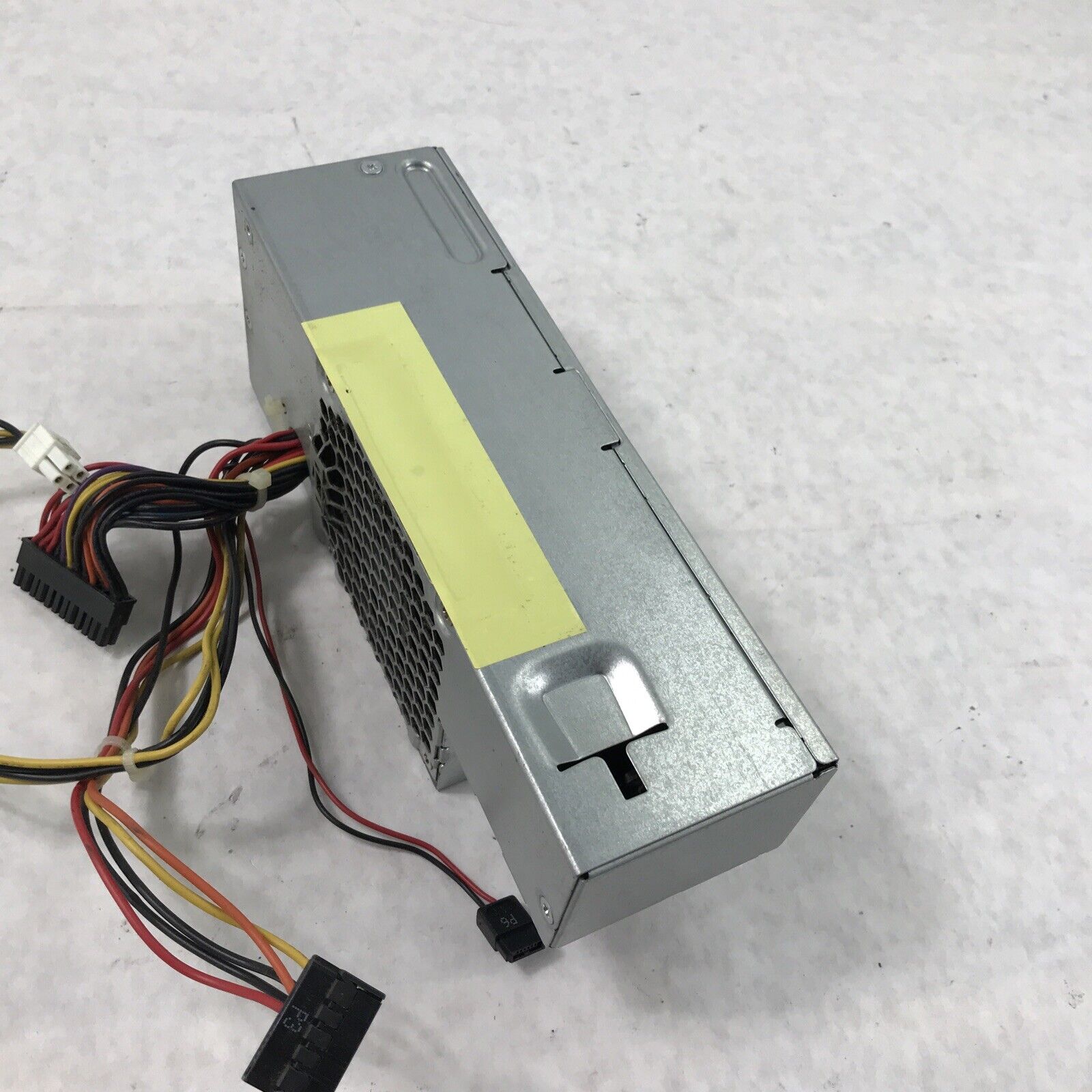 Dell RM112 235W 60Hz 240V 24-Pin 17A Switching Power Supply F235E-00