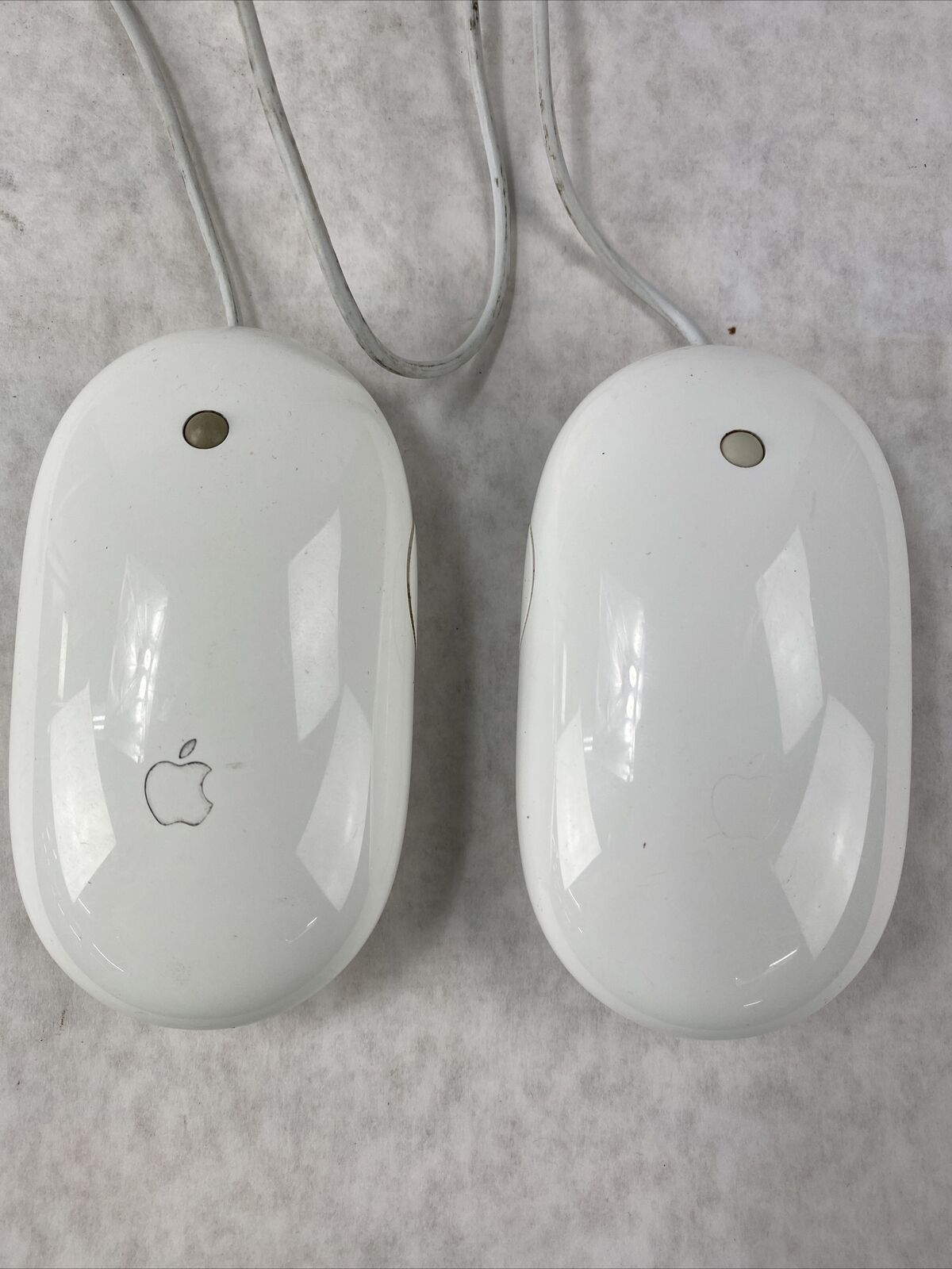 Lot( 2 ) Apple A1152 Wired 18in USB White Mouse Mice Original Genuine OEM