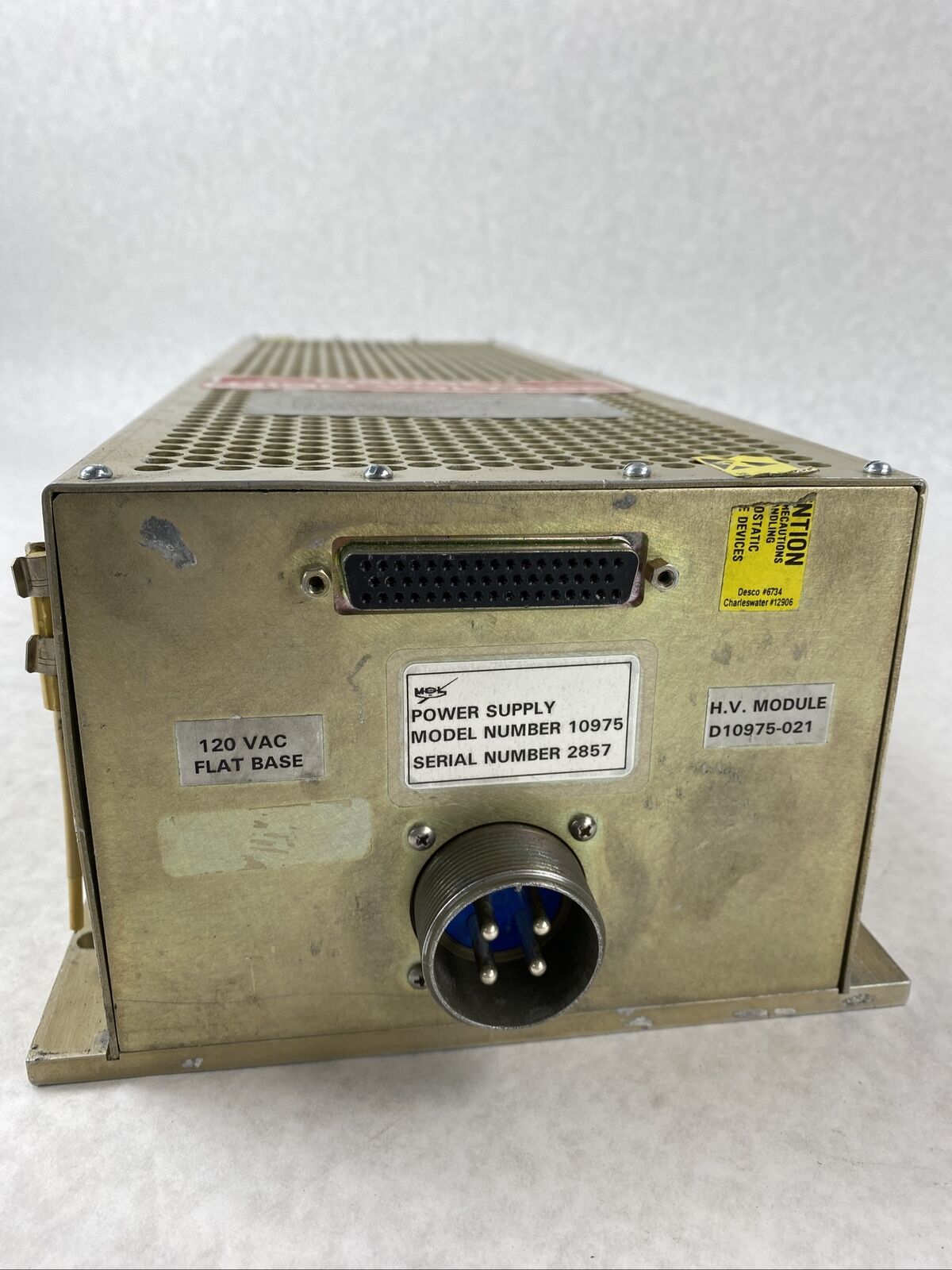 MCL D10975-021 Industrial Power Supply 120 VAC Flat Base 4pin to 7pin Bulkheads