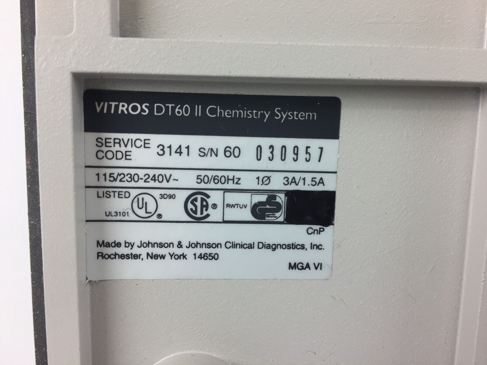 Johnson & Johnson Vitros DT6011 Chemistry System