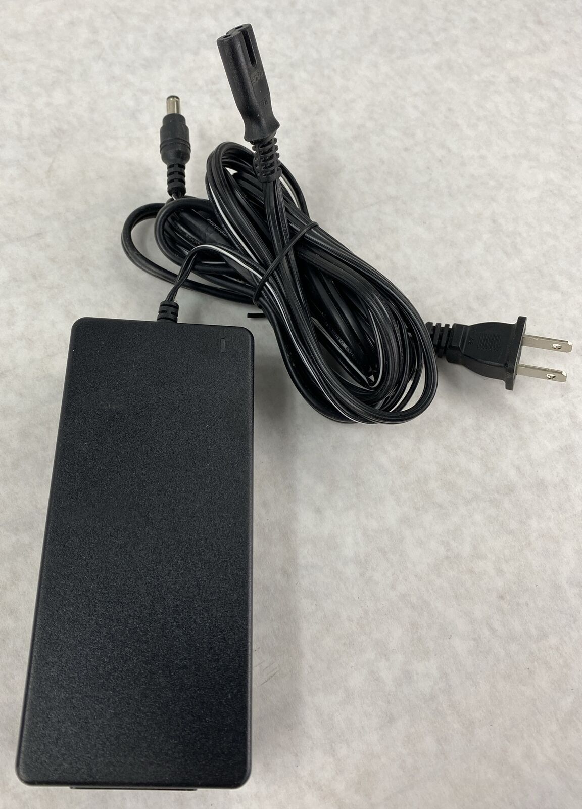 Arris ADP-36LR A Genuine OEM 36W 12V 3A AC Power Supply Adapter